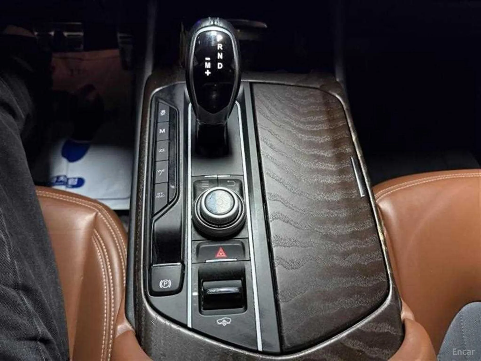 Maserati Levante превью 12