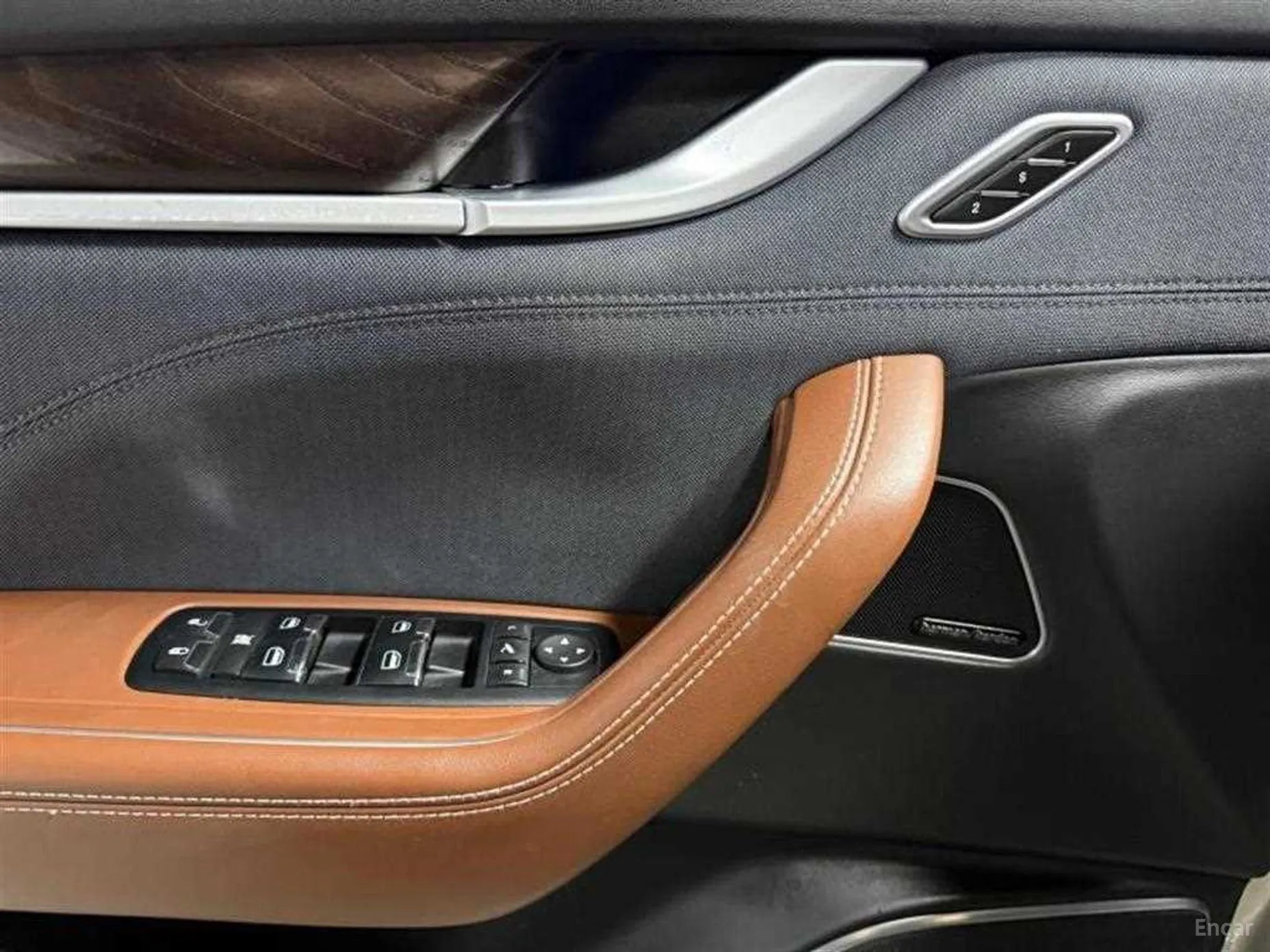 Maserati Levante превью 15