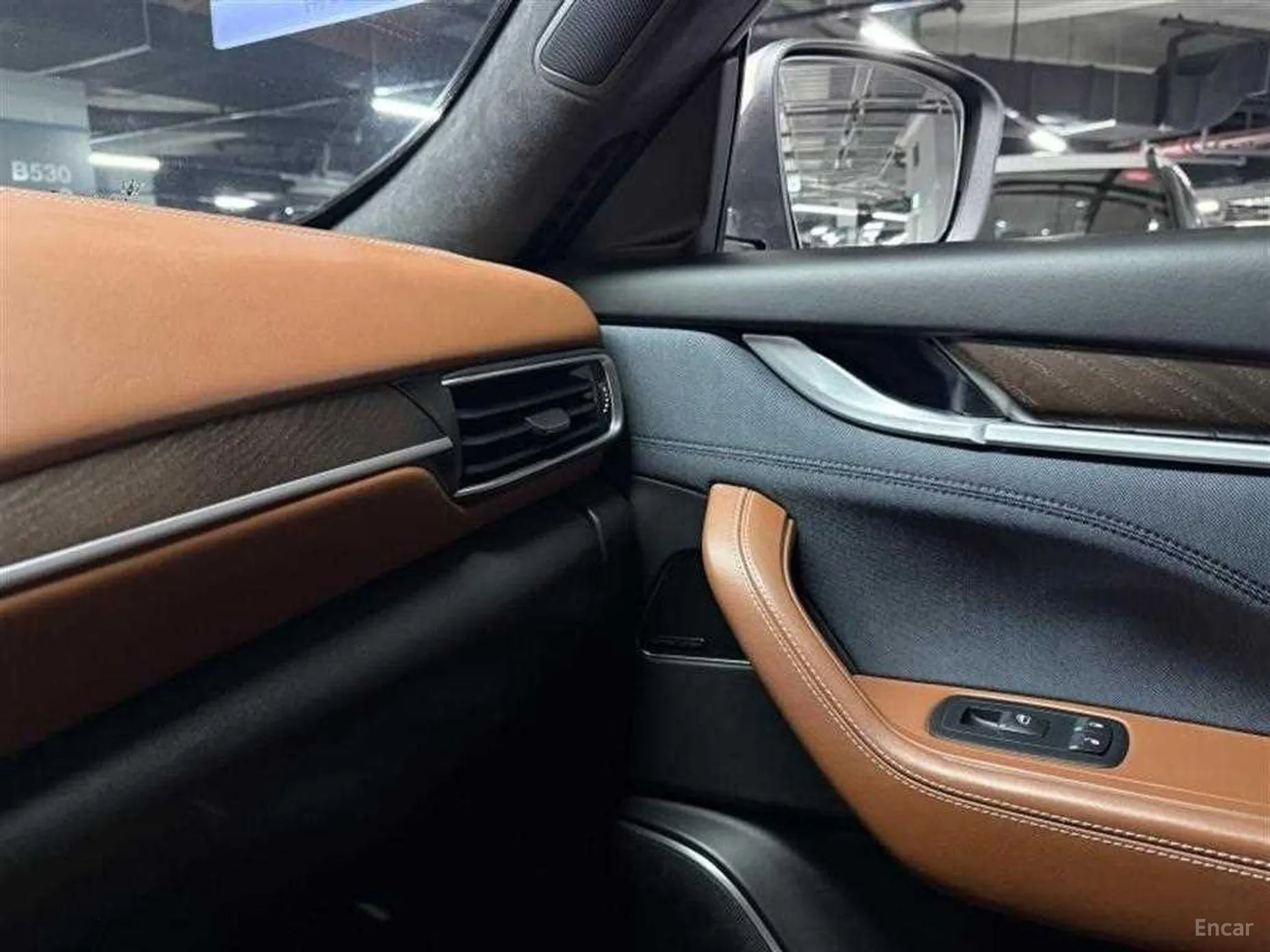 Maserati Levante превью 16