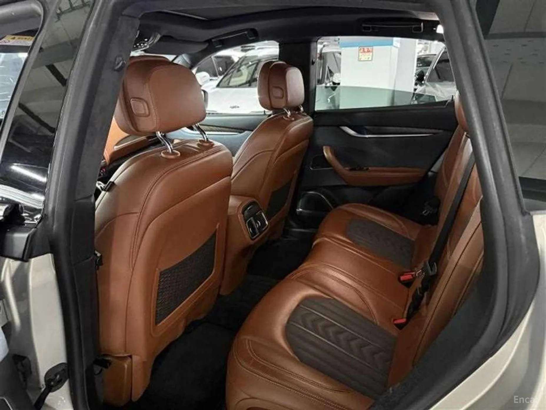 Maserati Levante превью 9