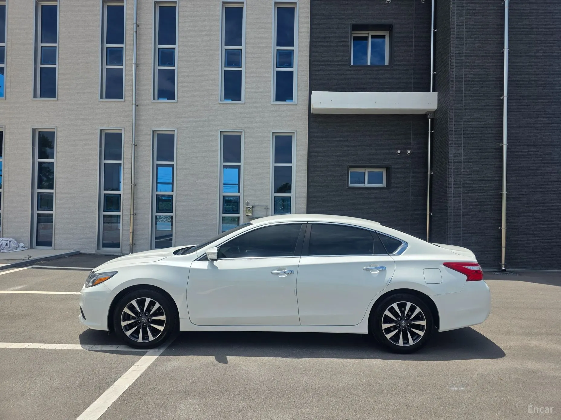 Nissan Altima превью 5