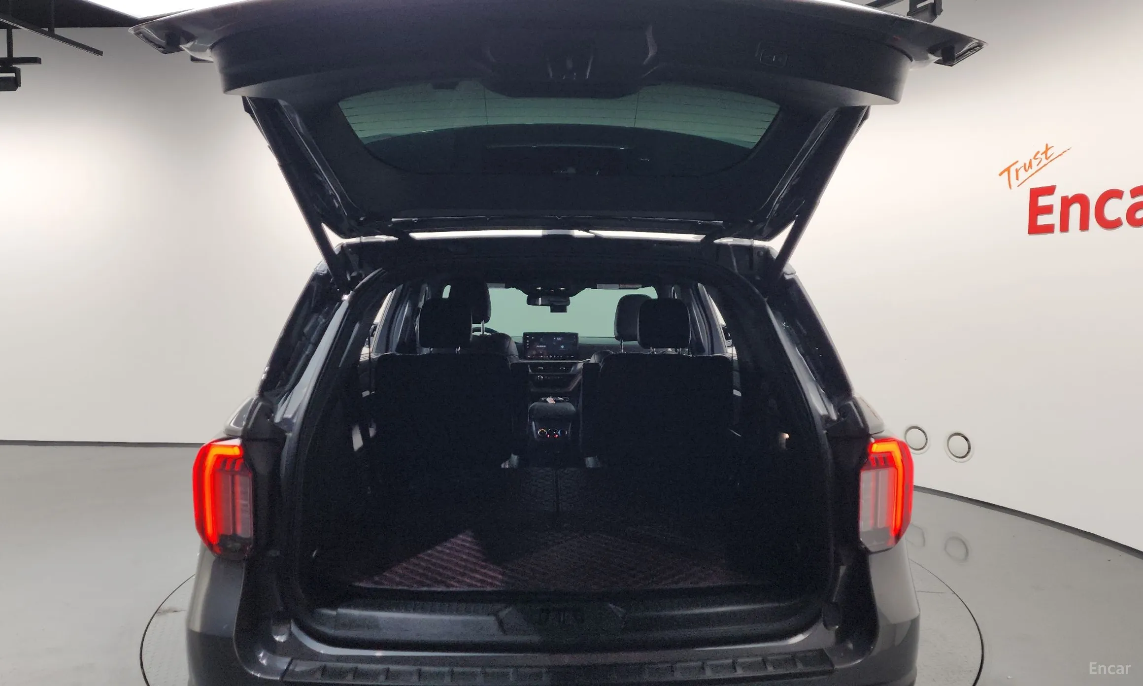 Ford Explorer 6th Generation превью 20