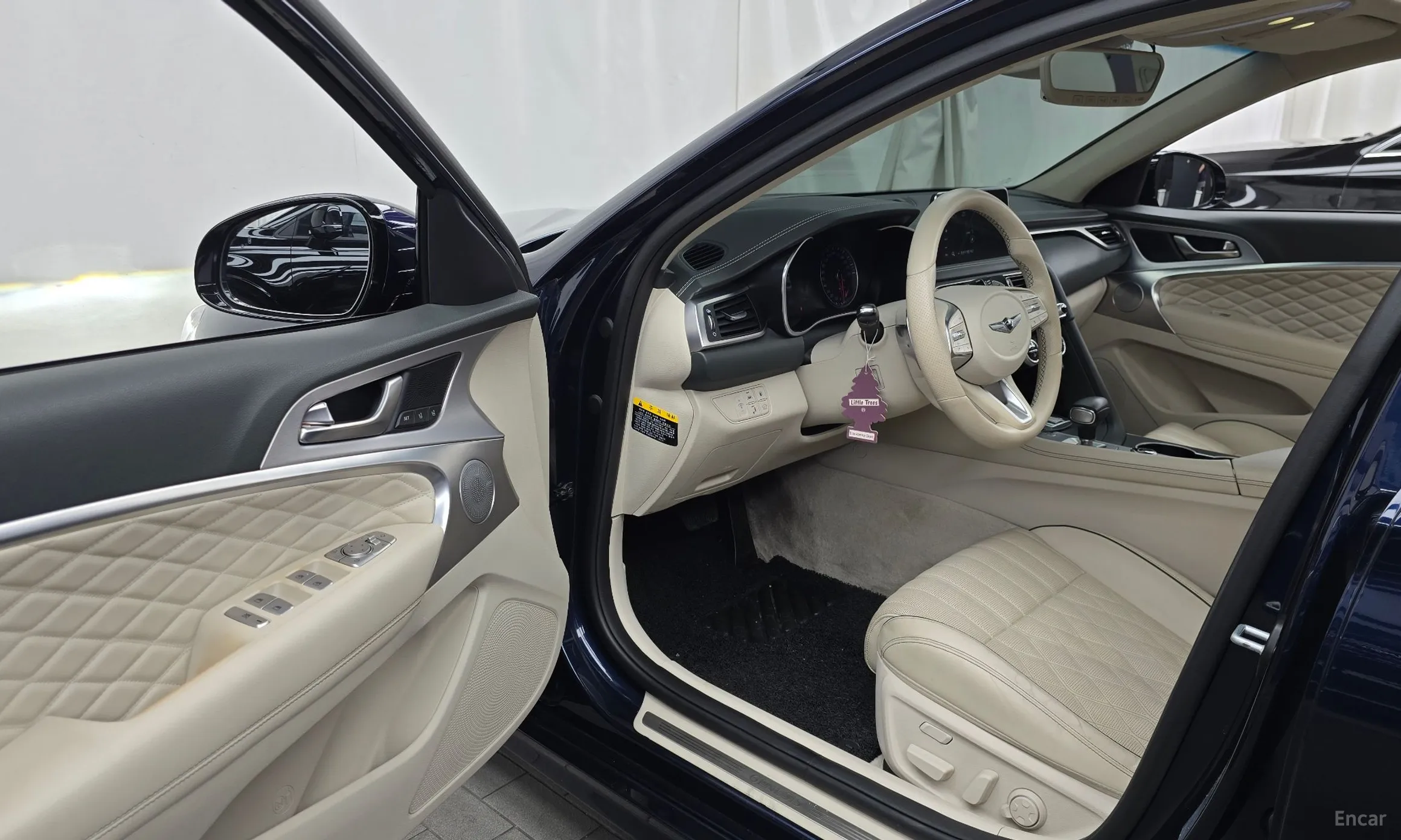 Genesis G70 превью 10