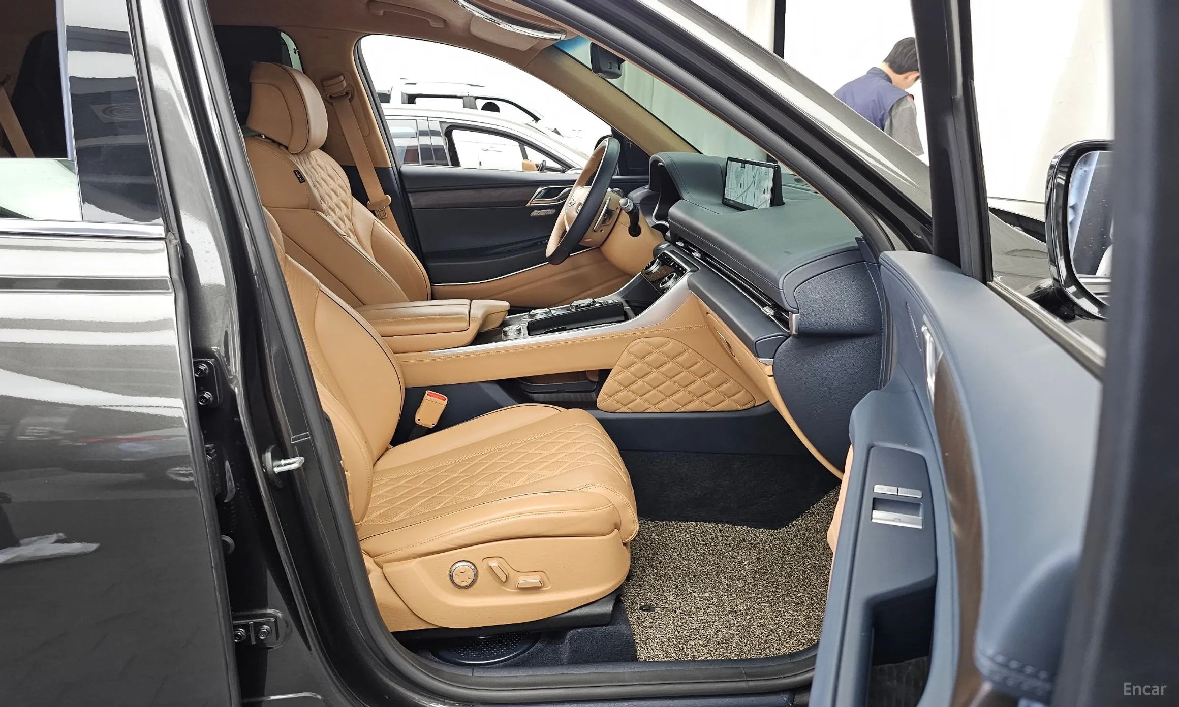 Genesis GV80 превью 11