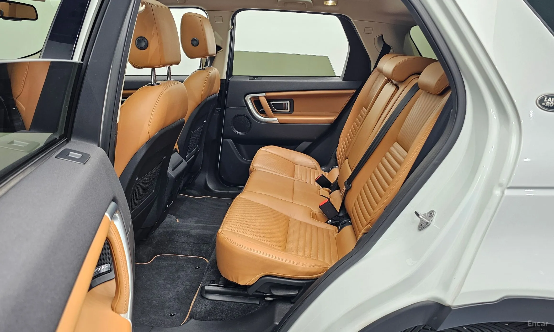 Land Rover Discovery Sports превью 11