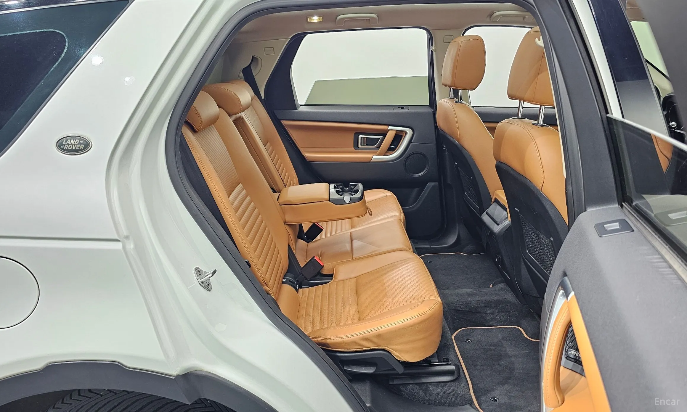 Land Rover Discovery Sports превью 12