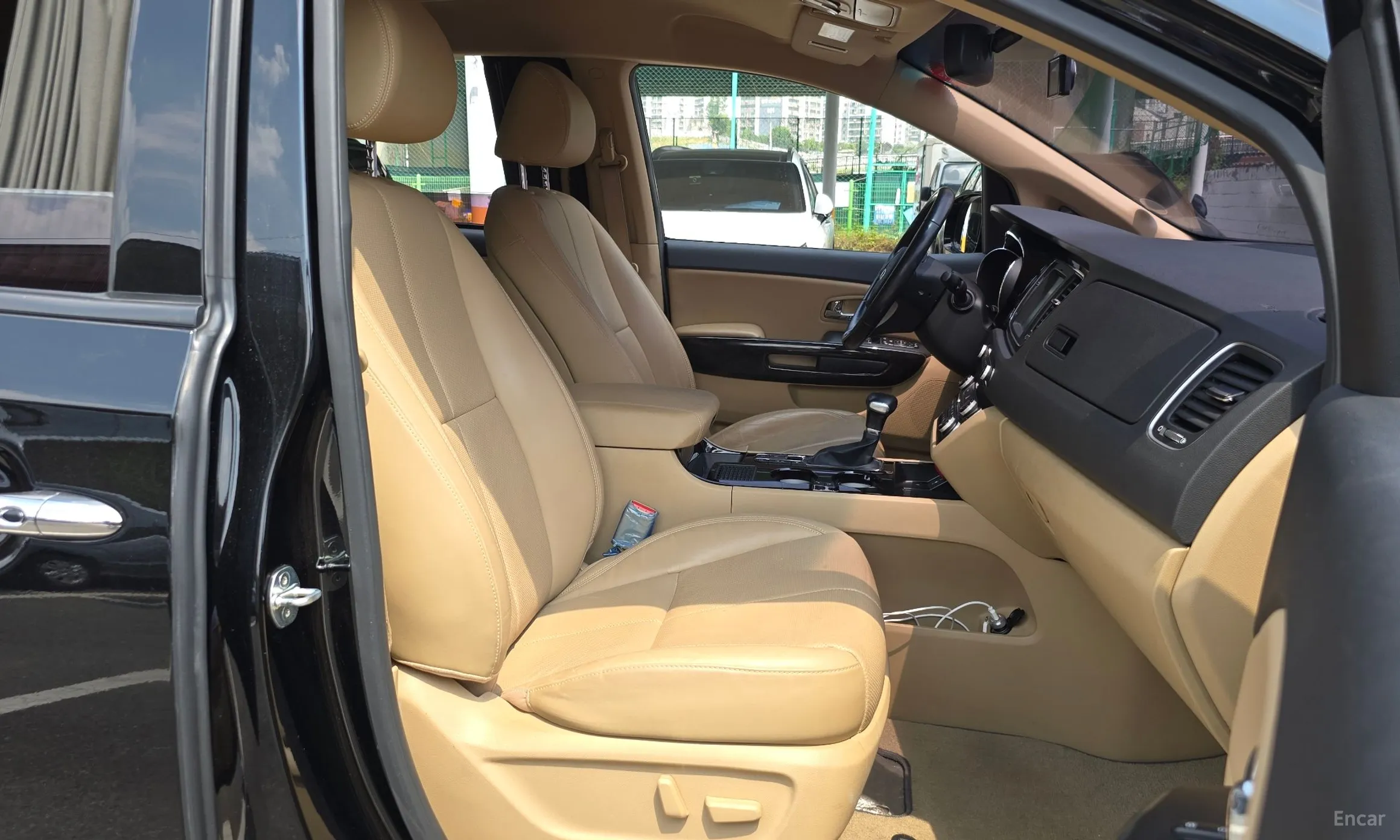 Kia Carnival превью 11