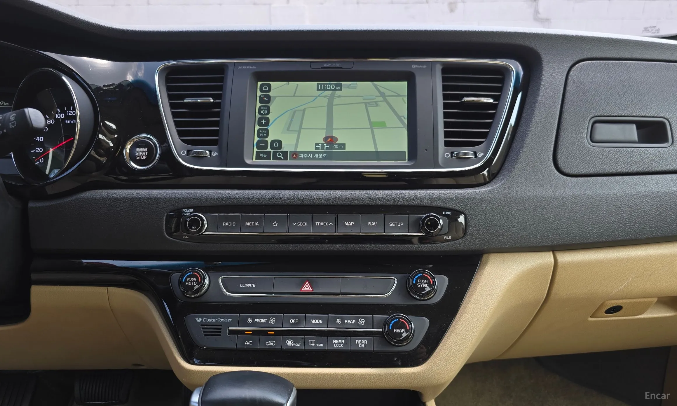 Kia Carnival превью 14