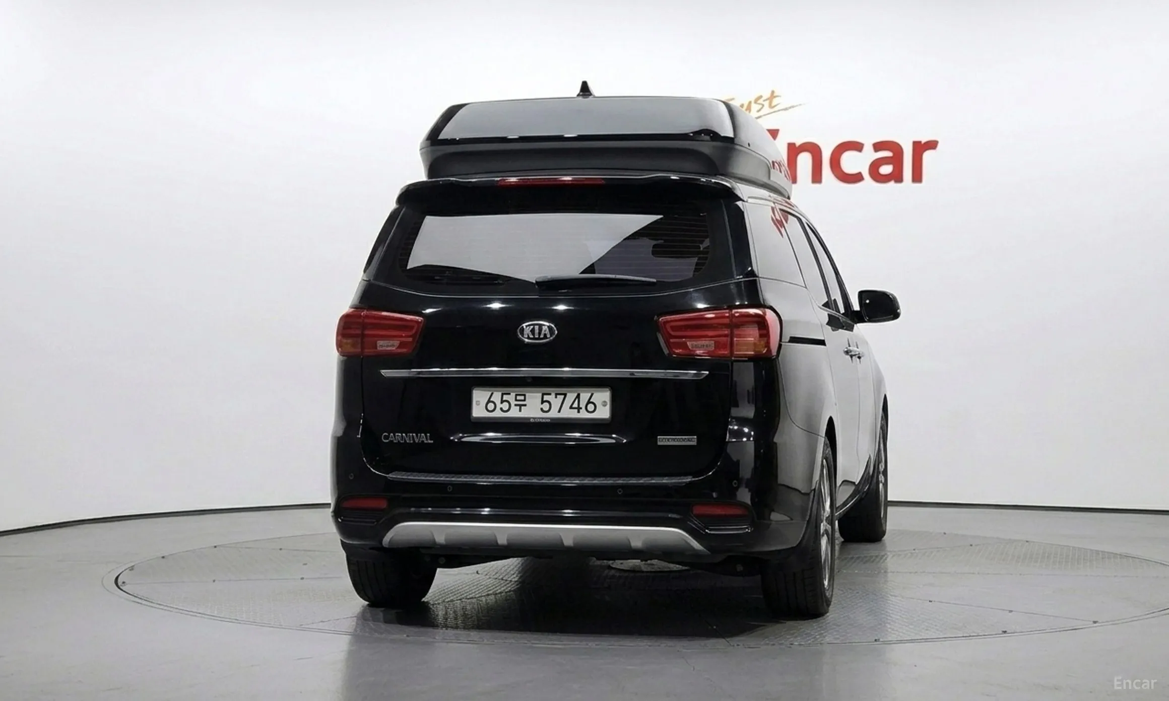 Kia Carnival превью 4