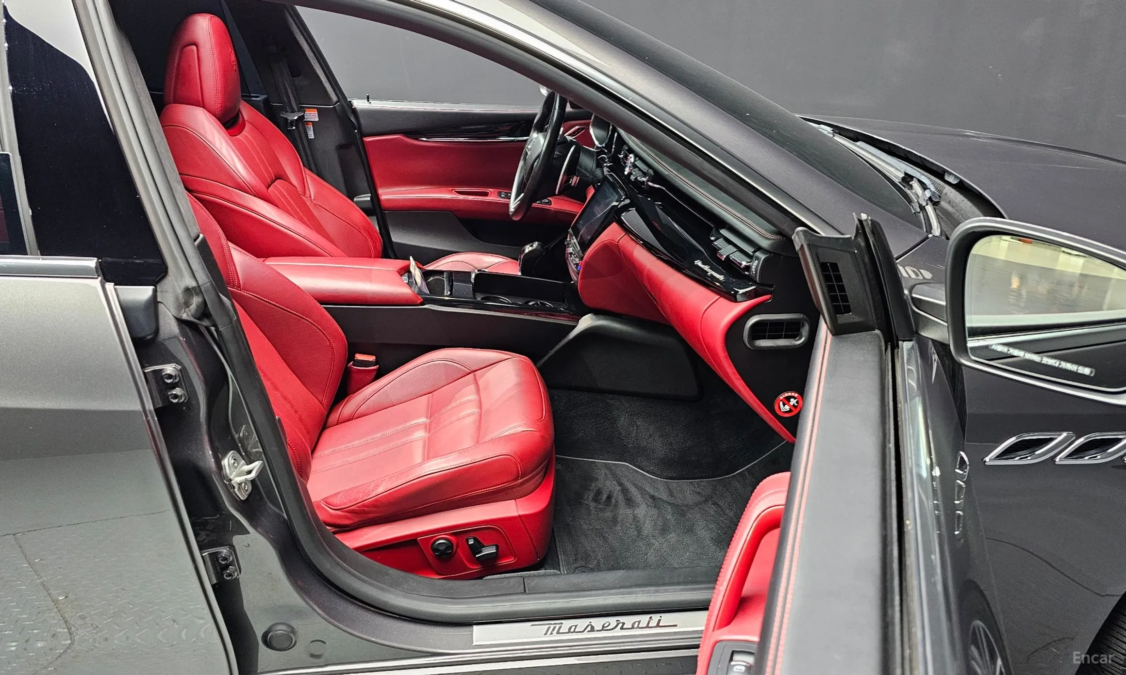 Maserati Quattroporte превью 10