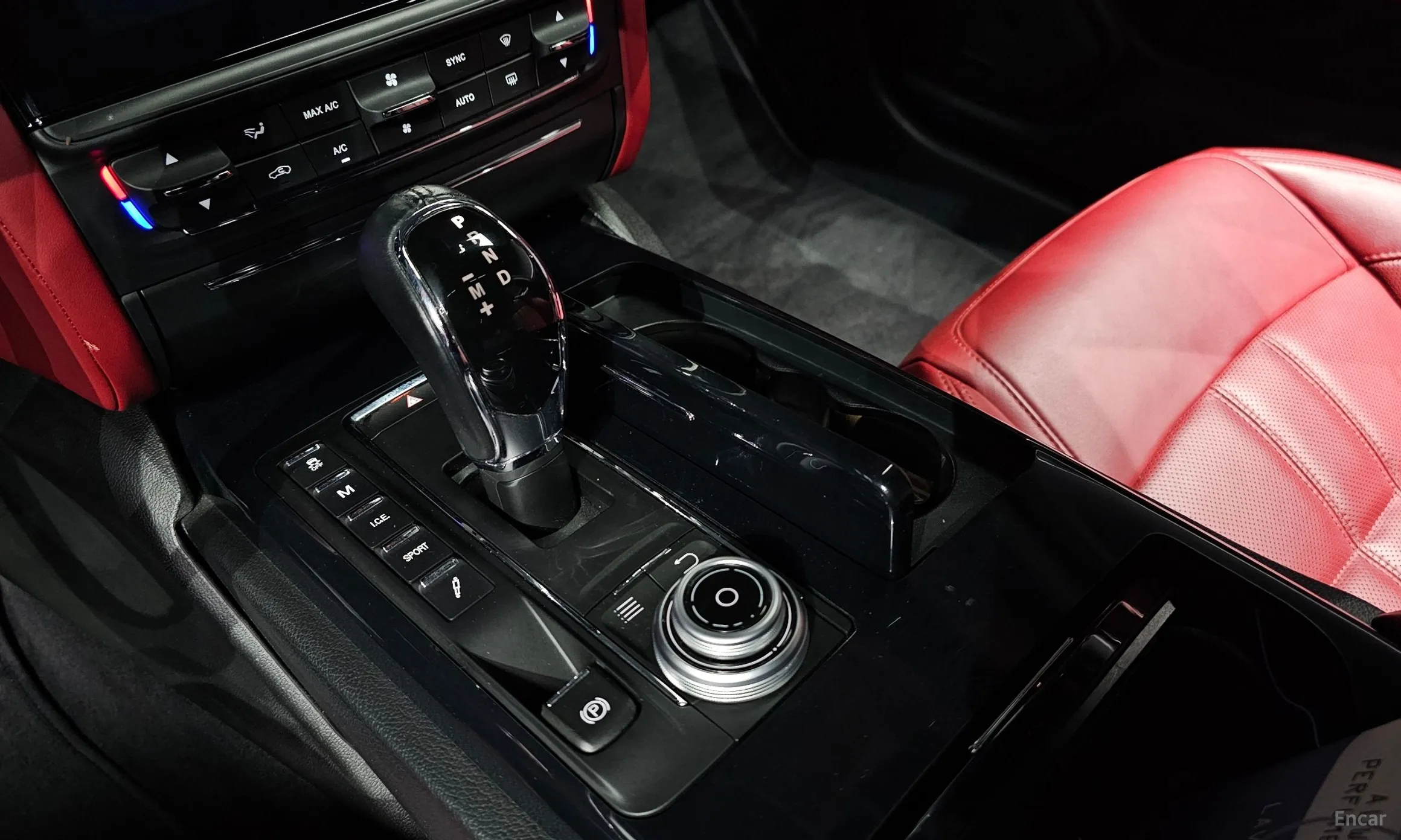 Maserati Quattroporte превью 9