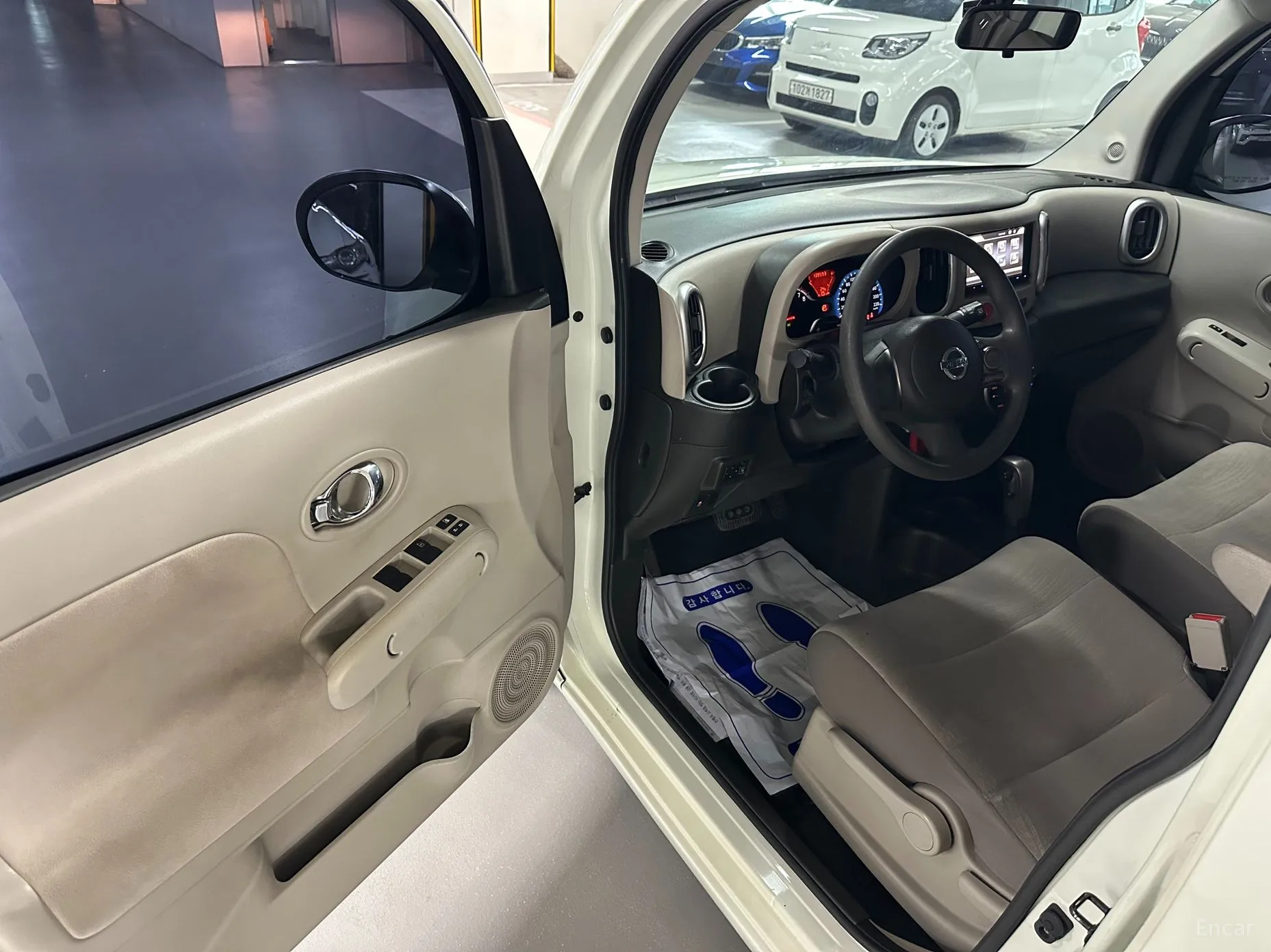 Nissan Cube превью 7