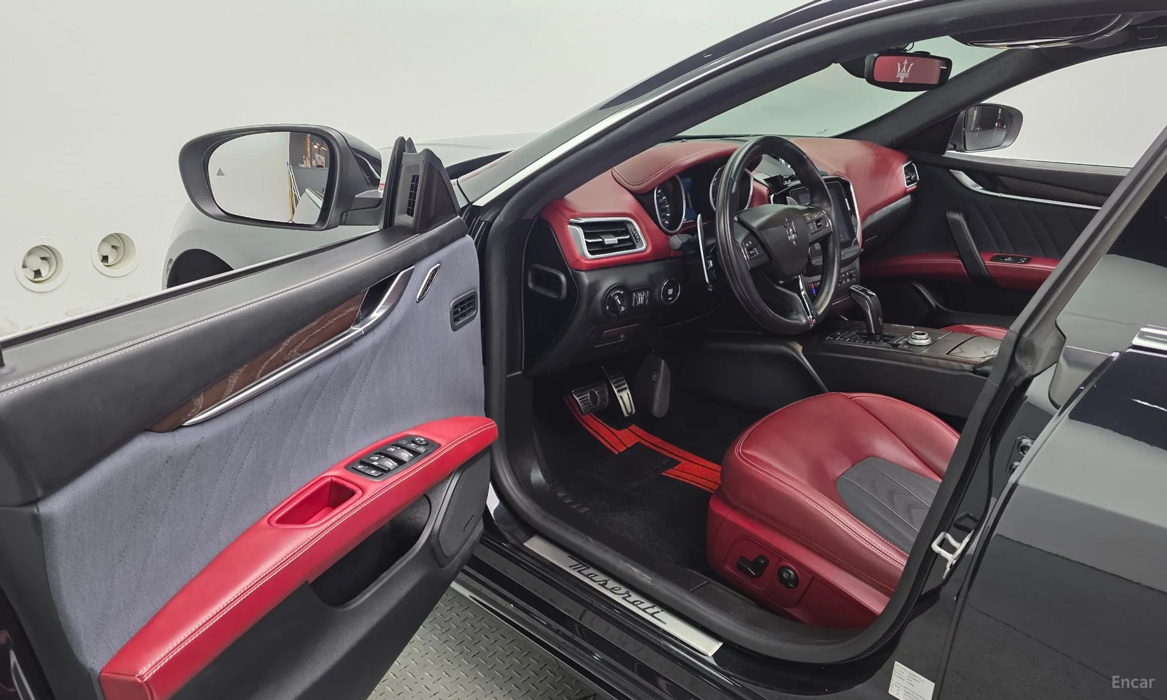 Maserati Ghibli превью 10