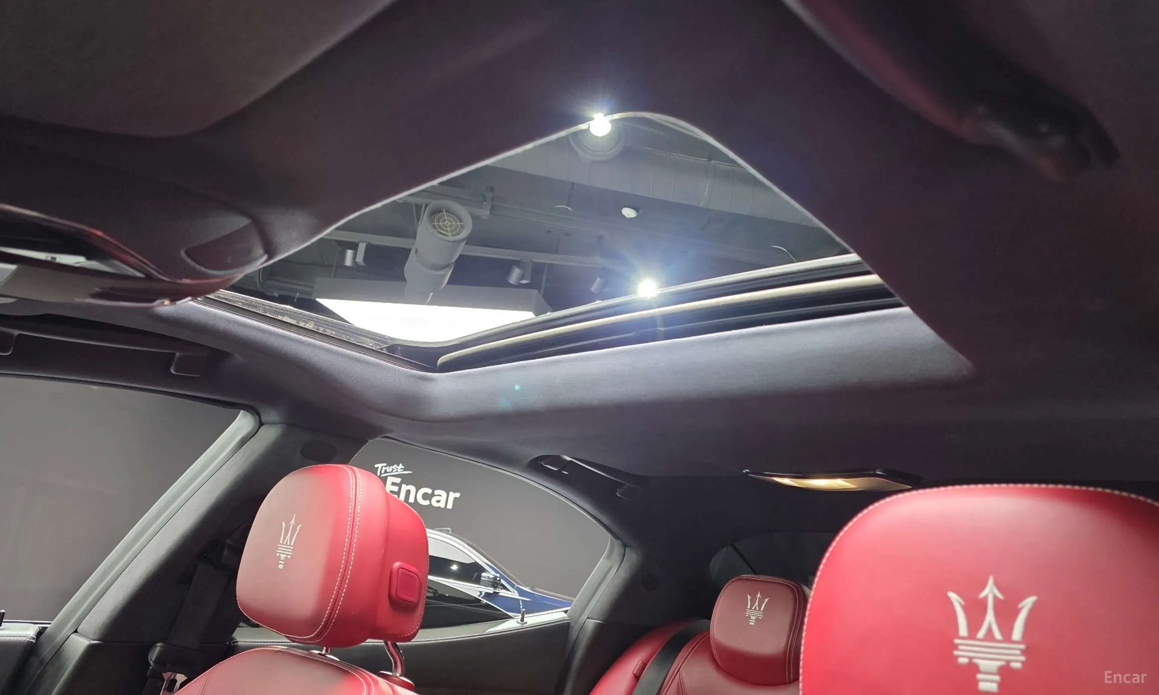 Maserati Ghibli превью 15