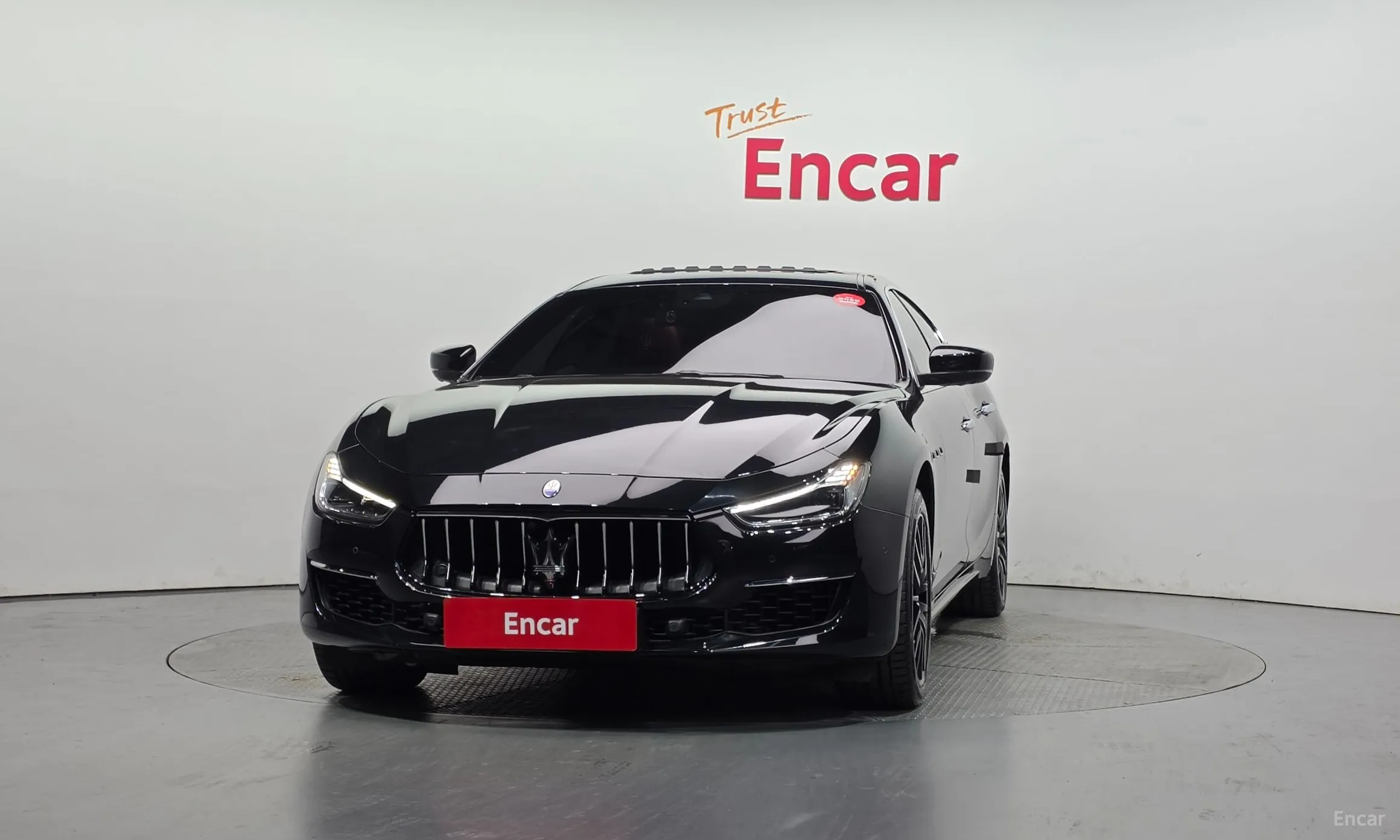 Maserati Ghibli превью 3