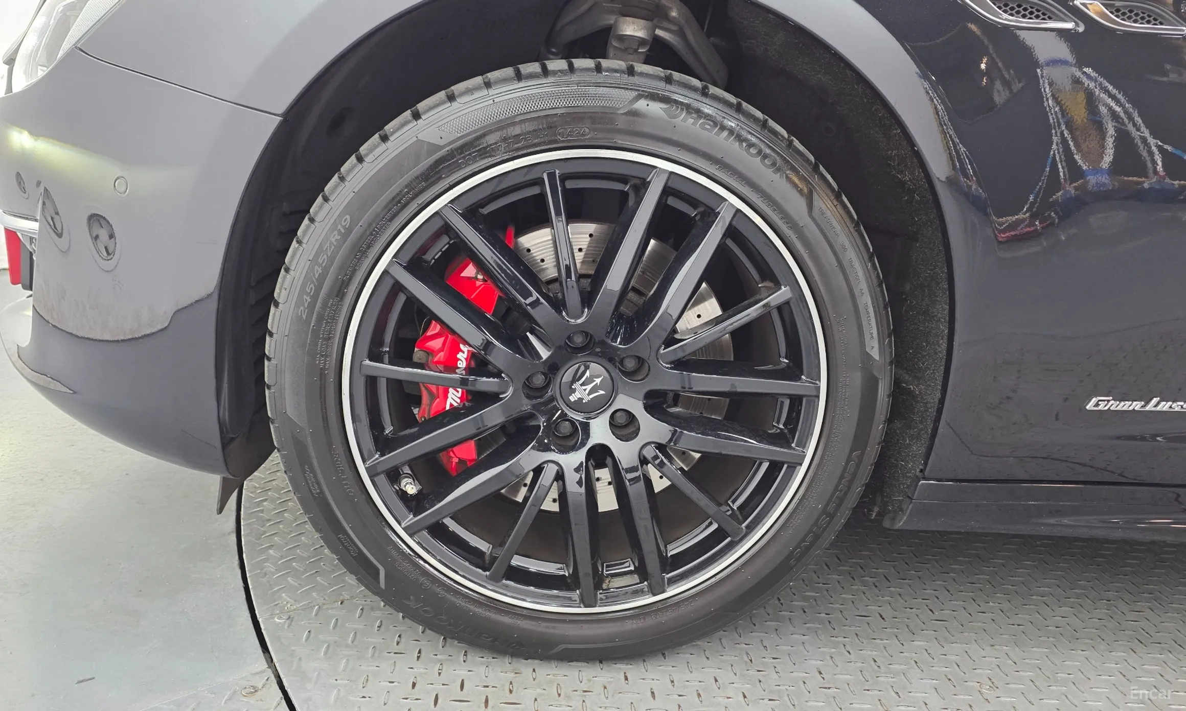 Maserati Ghibli превью 5