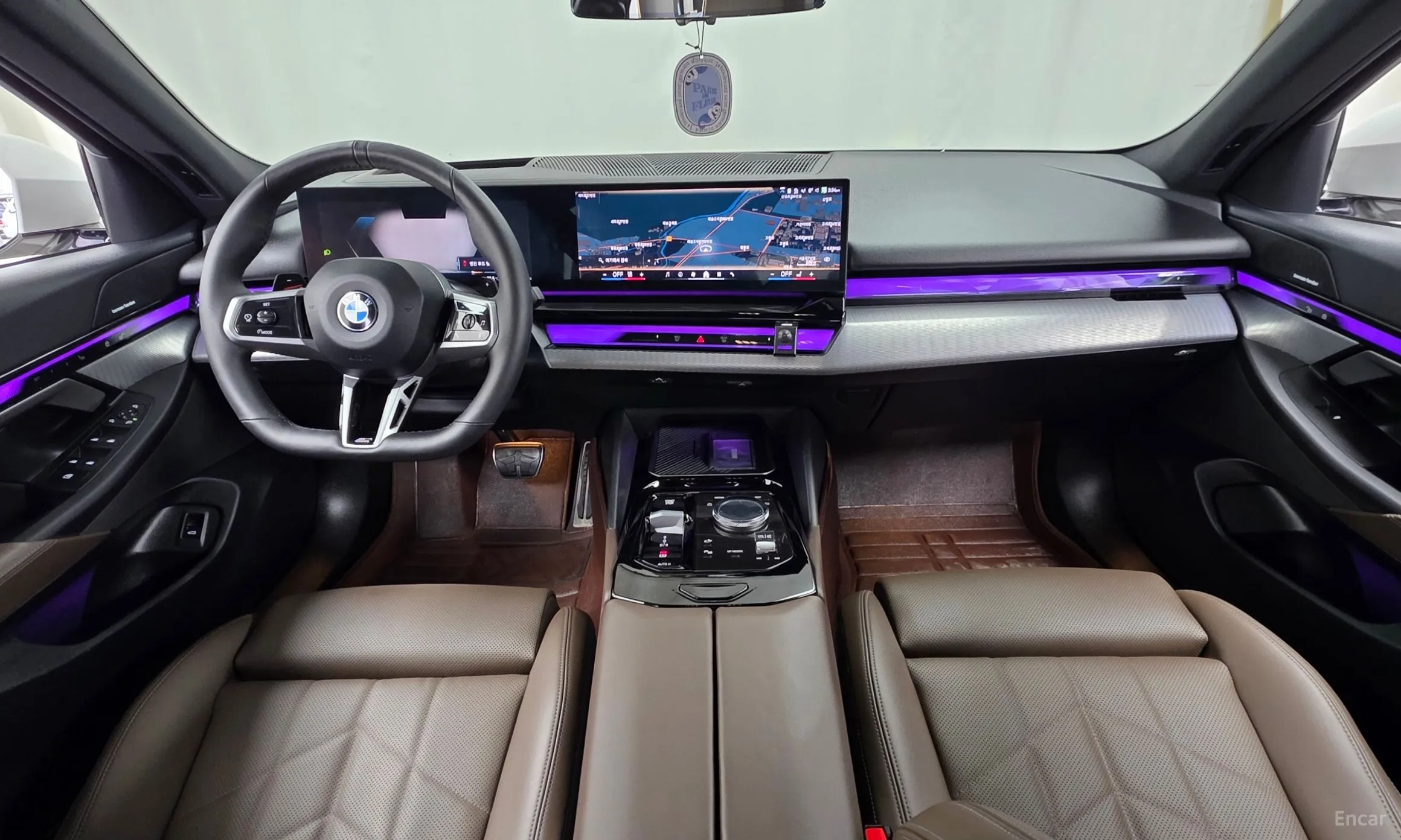 BMW 5 Series (G60) превью 7
