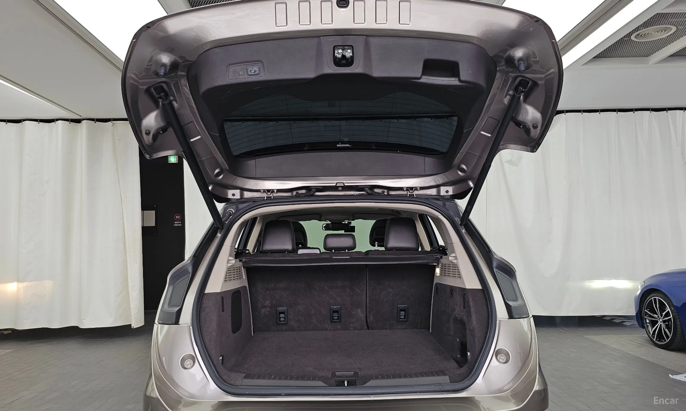 Lincoln MKC превью 20