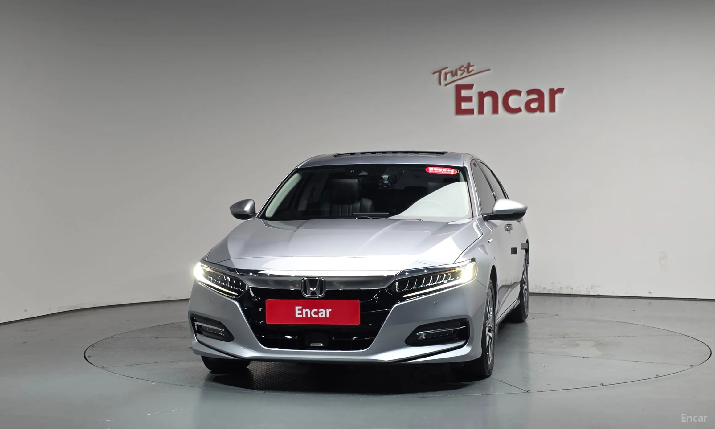 Honda Accord 10th Generation превью 3