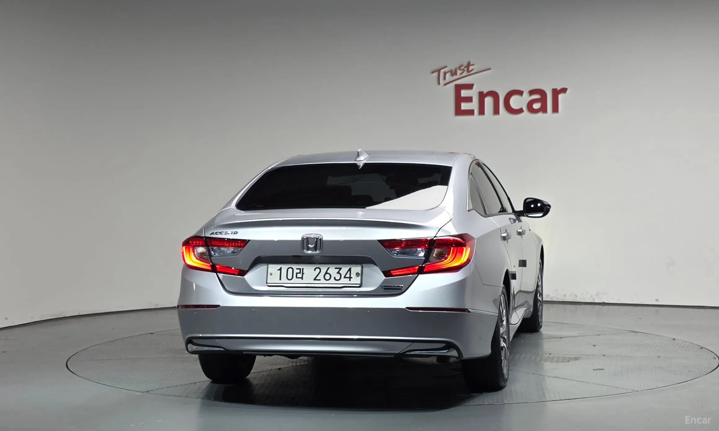 Honda Accord 10th Generation превью 4