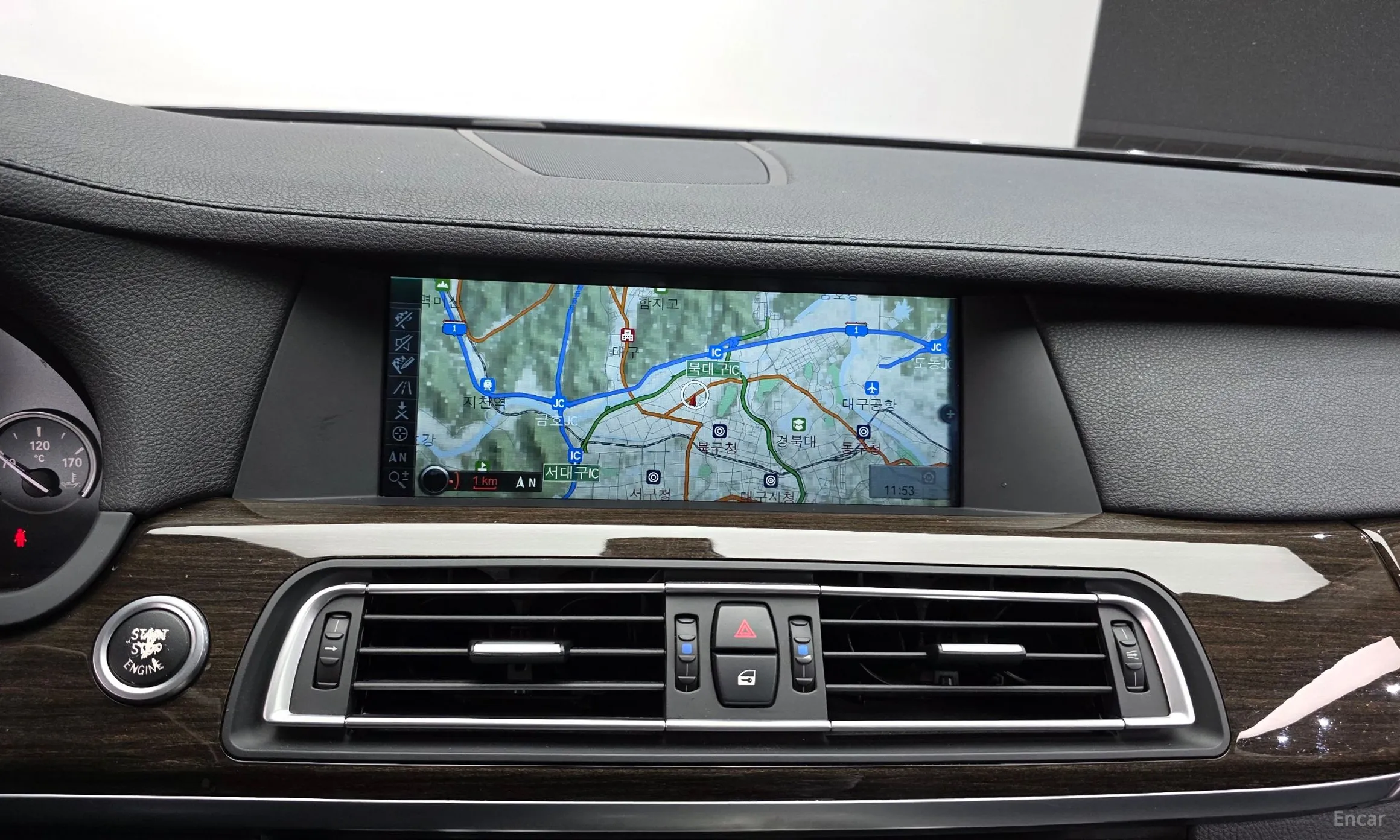 BMW 7 Series (F01) превью 14
