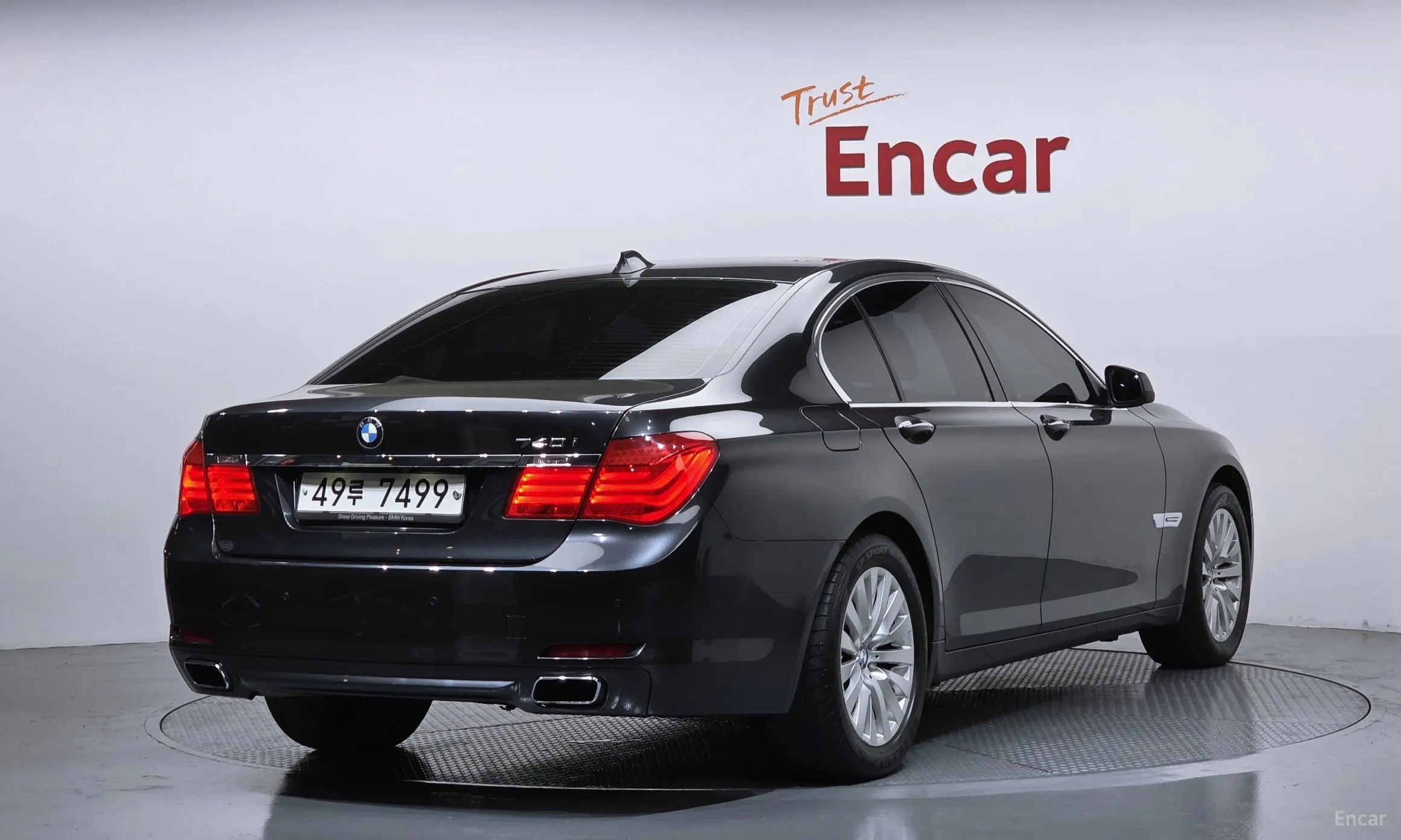 BMW 7 Series (F01) превью 2