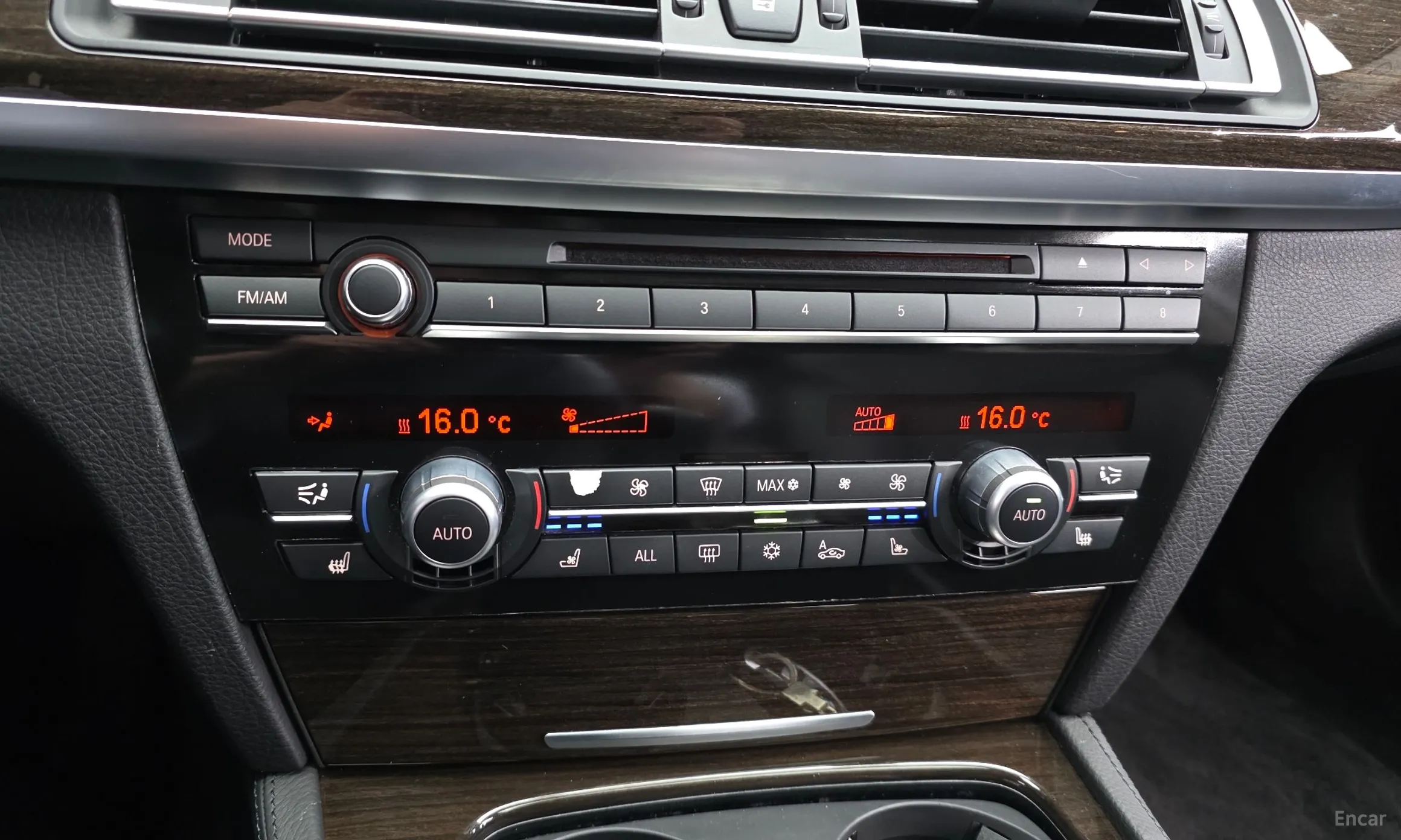 BMW 7 Series (F01) превью 18