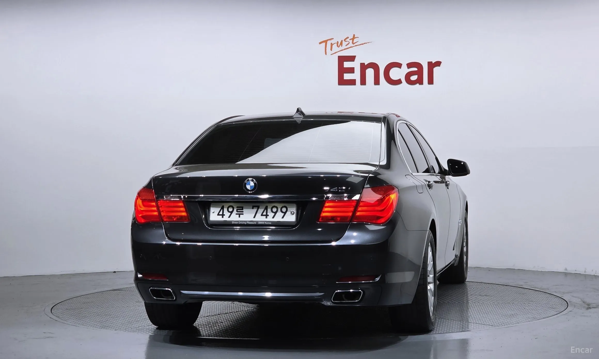 BMW 7 Series (F01) превью 4