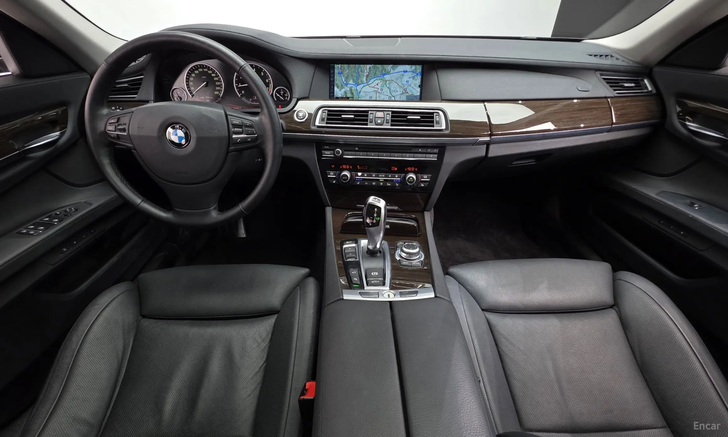BMW 7 Series (F01) превью 7