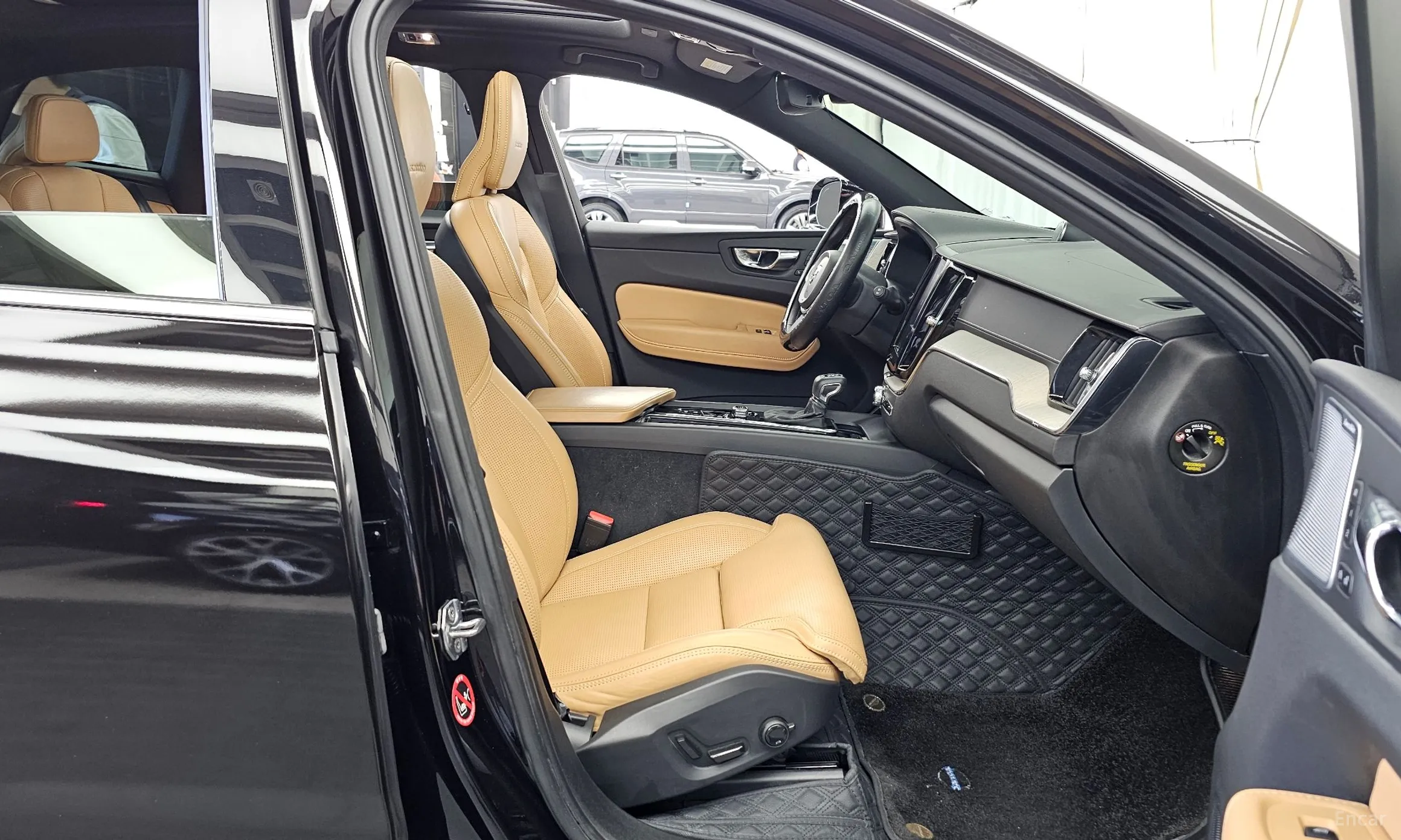 Volvo XC60 Gen 2 превью 11