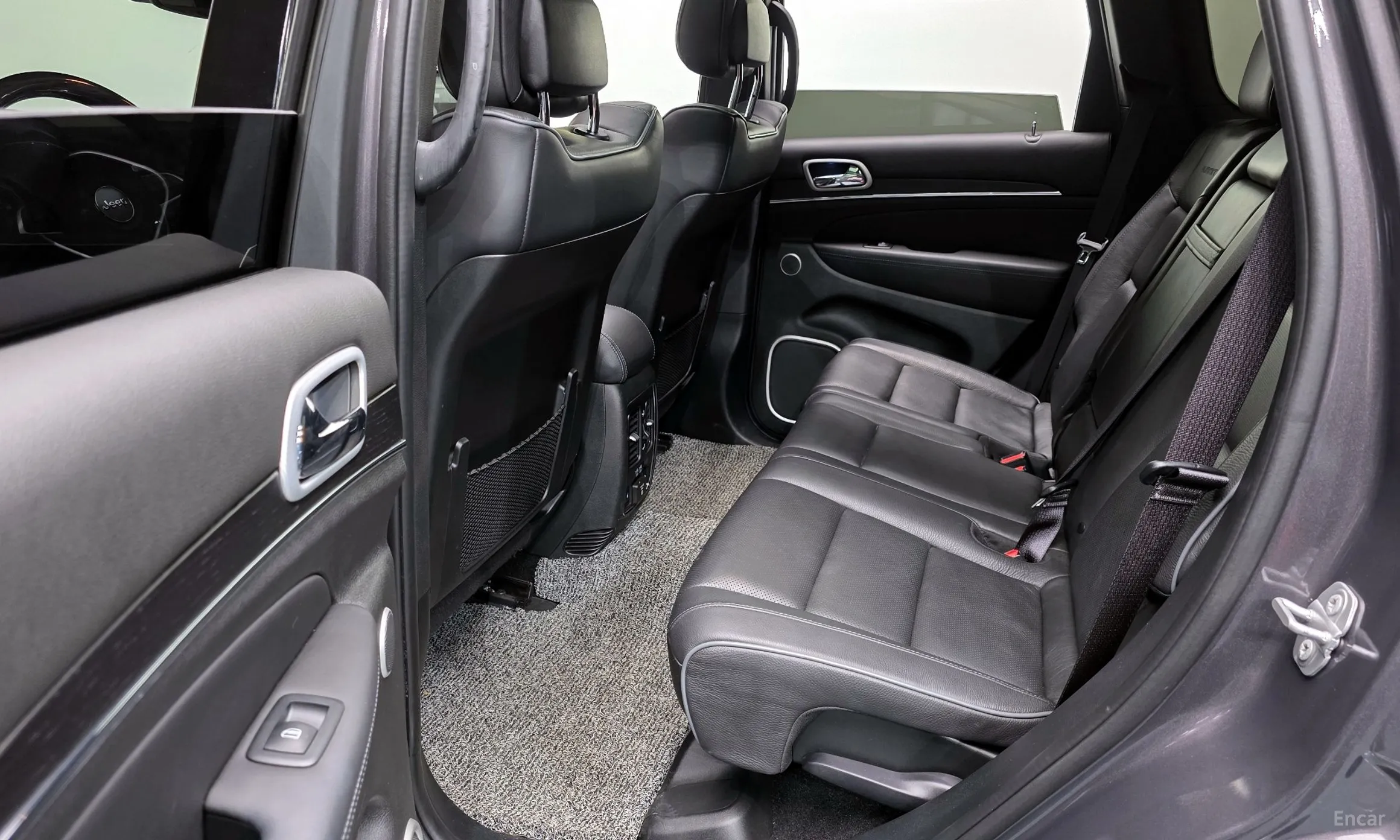 Jeep Grand Cherokee превью 12