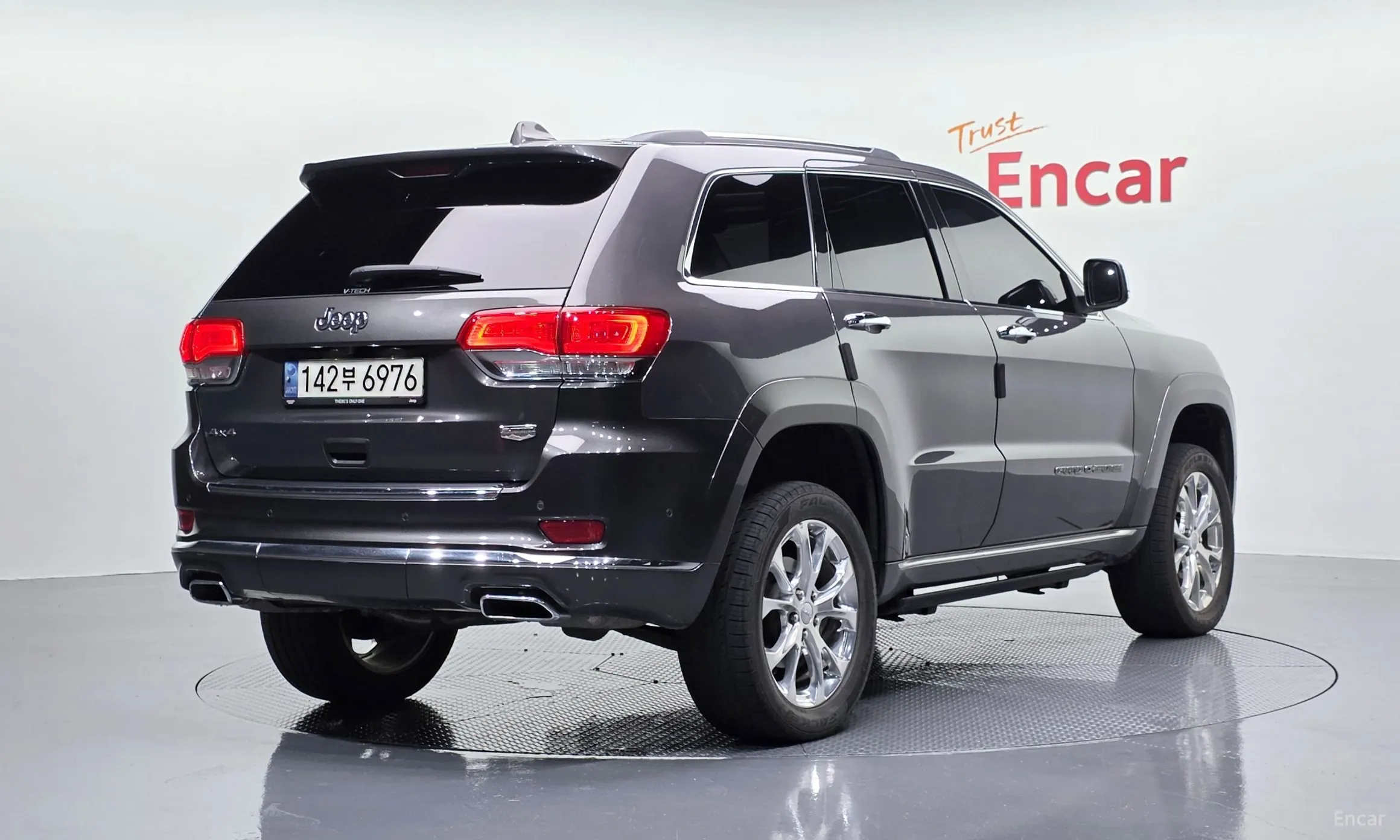 Jeep Grand Cherokee превью 2