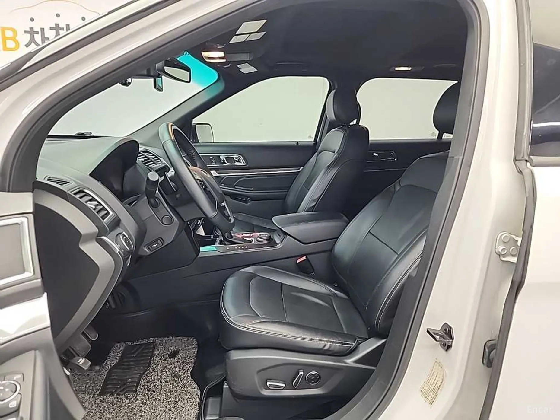 Ford Explorer превью 11