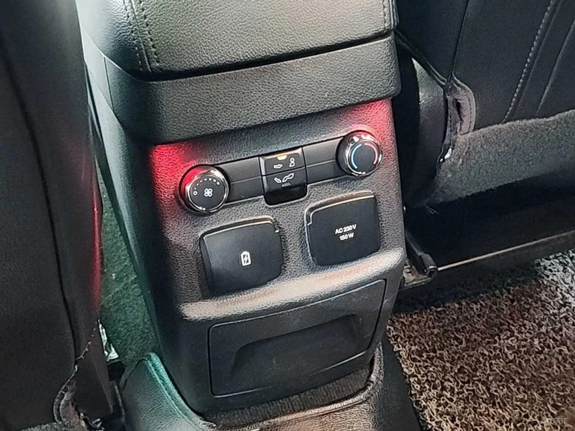 Ford Explorer превью 13