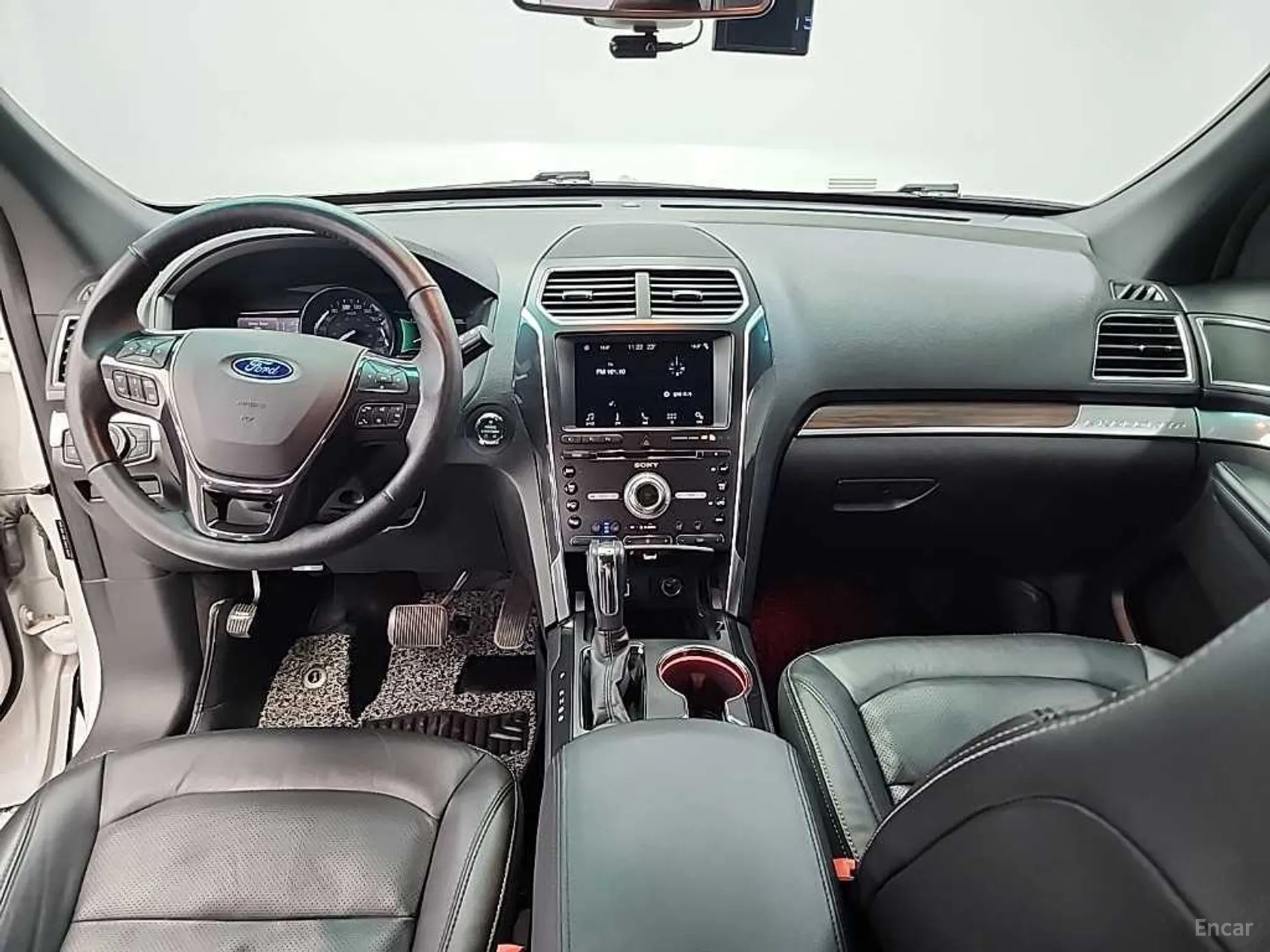 Ford Explorer превью 7
