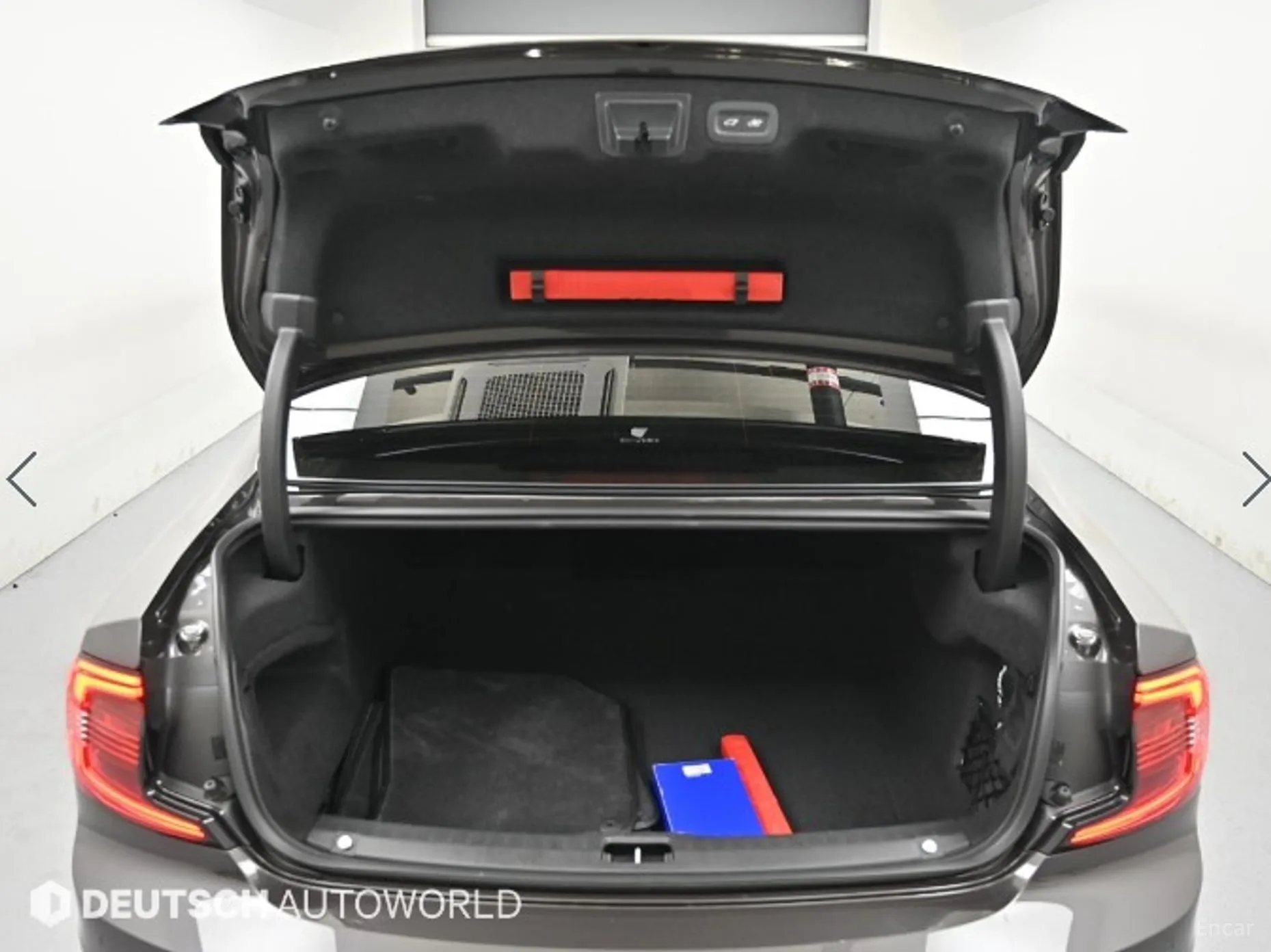 Volvo S90 превью 19