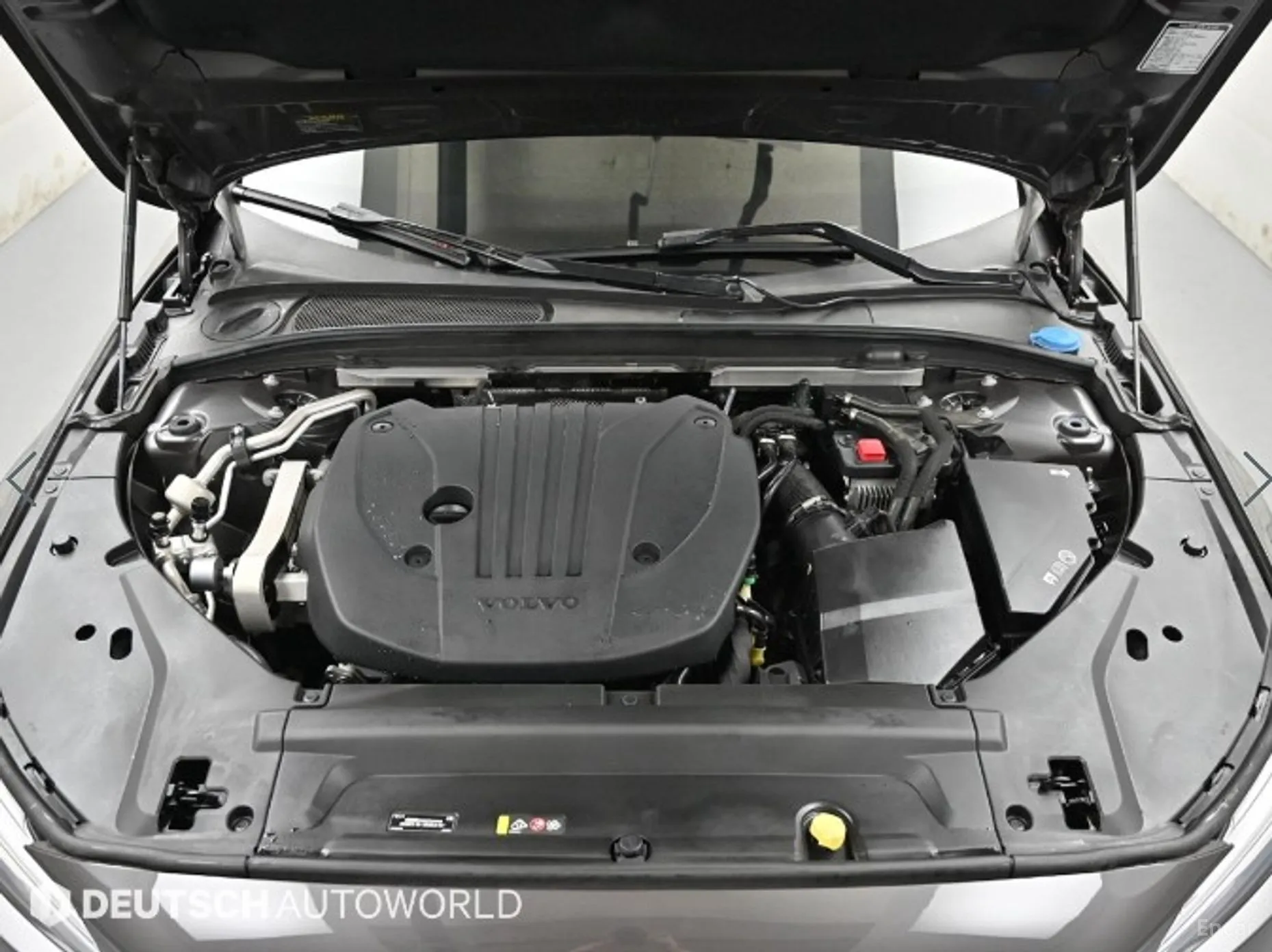 Volvo S90 превью 6