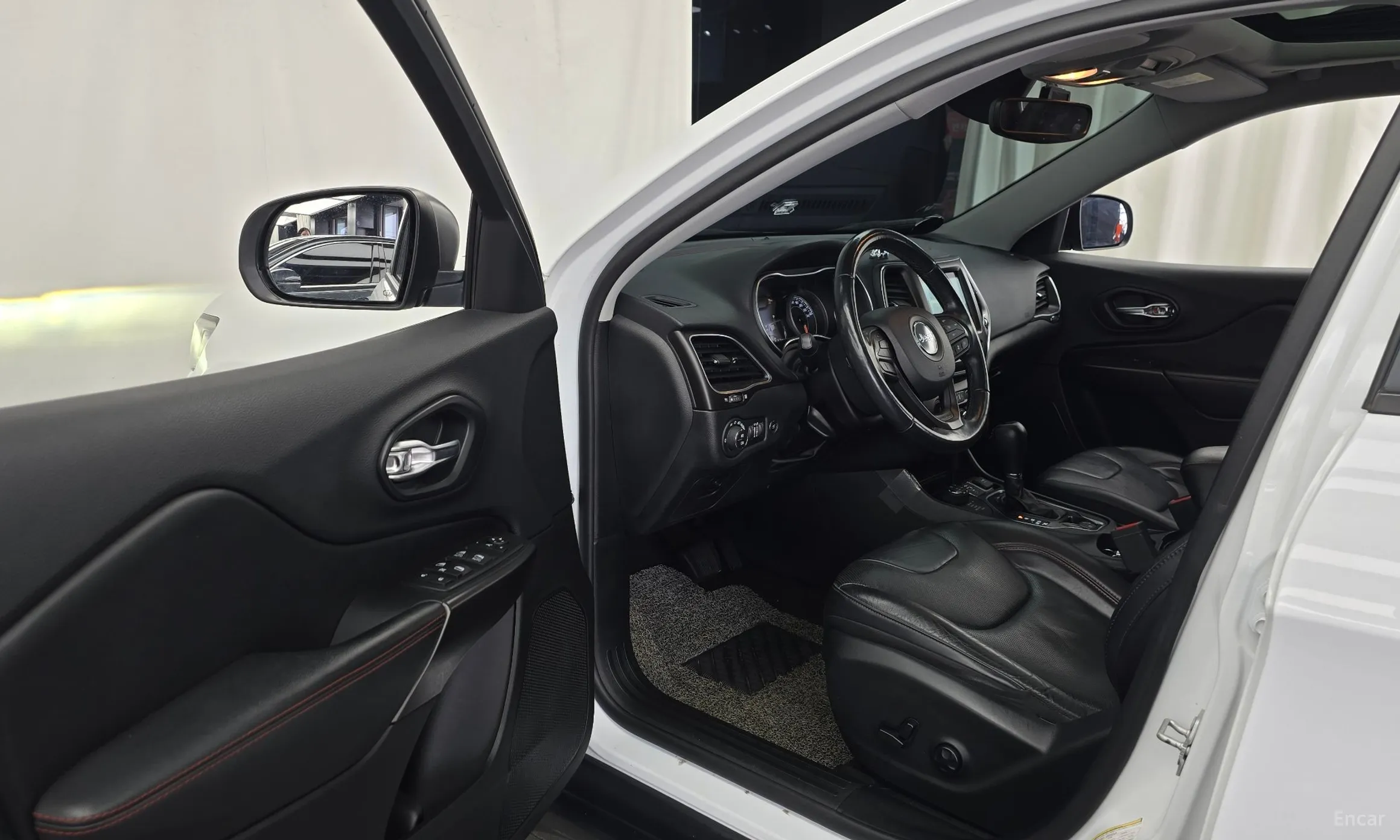 Jeep Cherokee (KL) превью 10