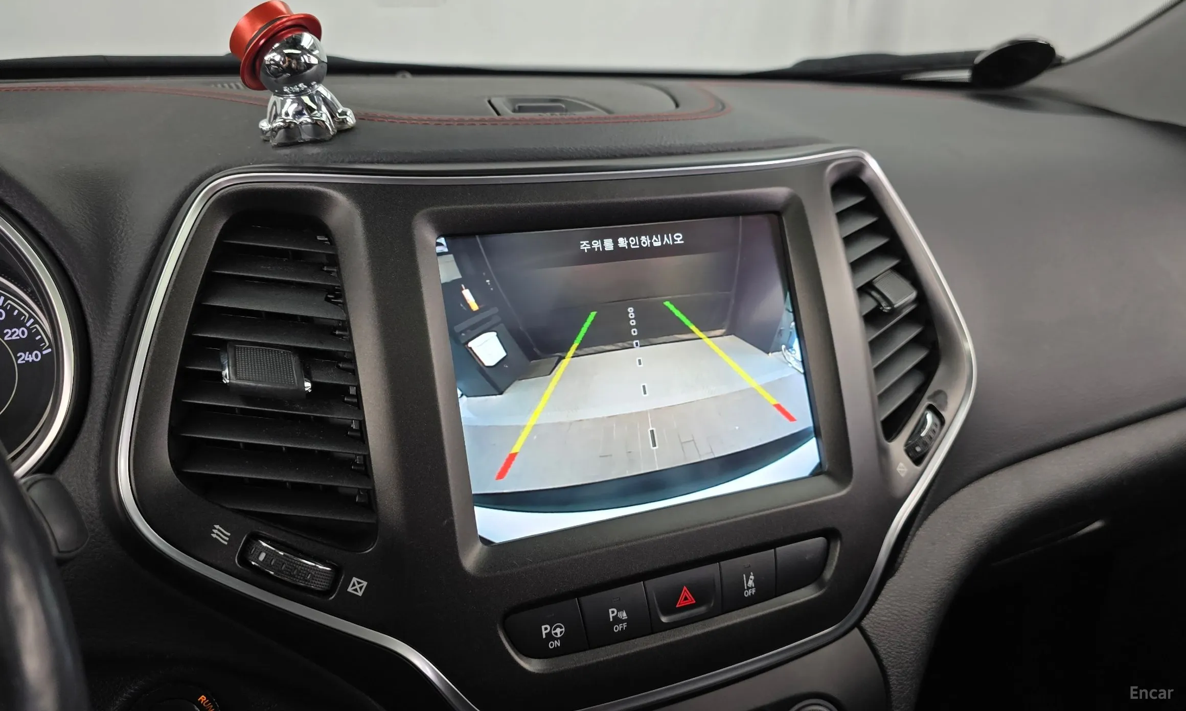 Jeep Cherokee (KL) превью 14