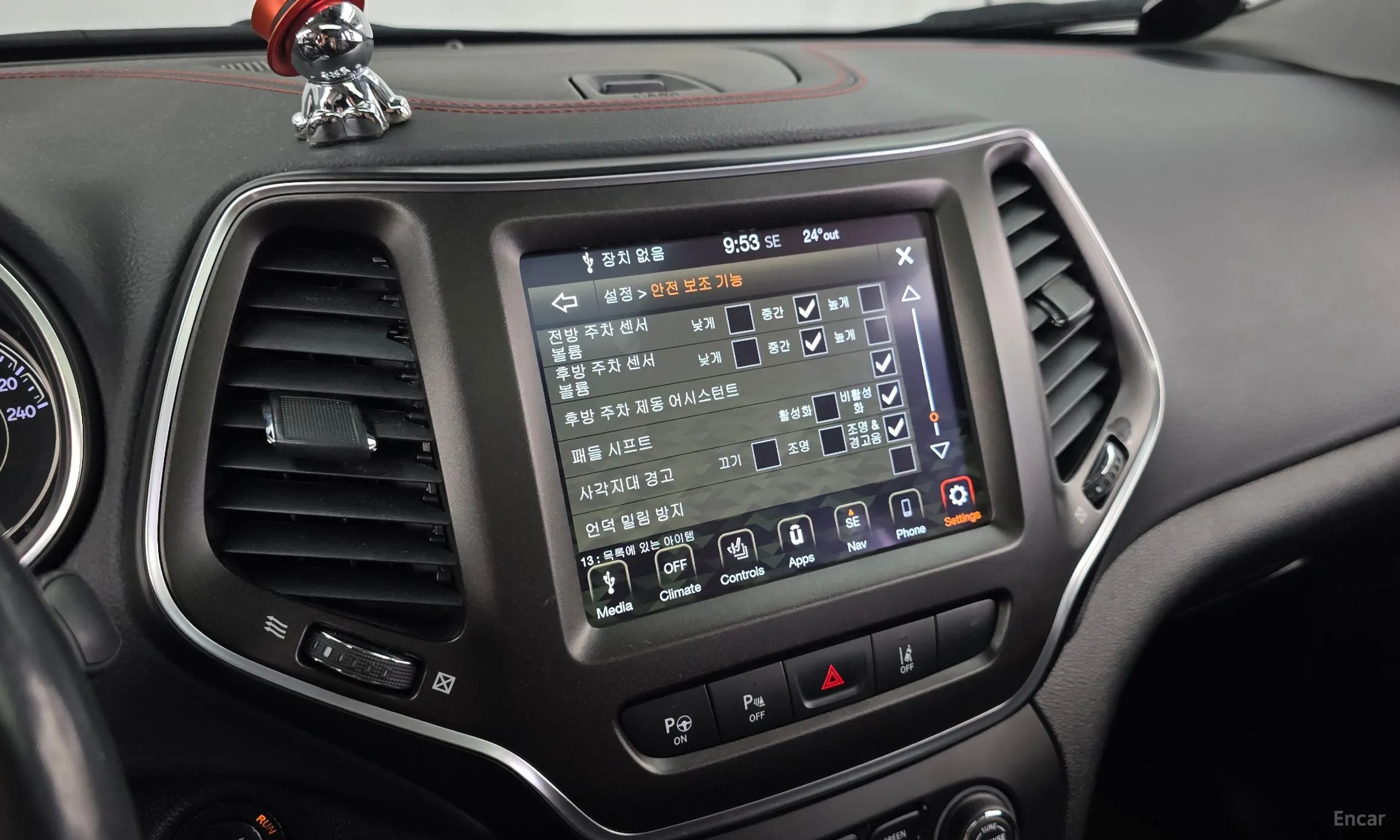 Jeep Cherokee (KL) превью 17