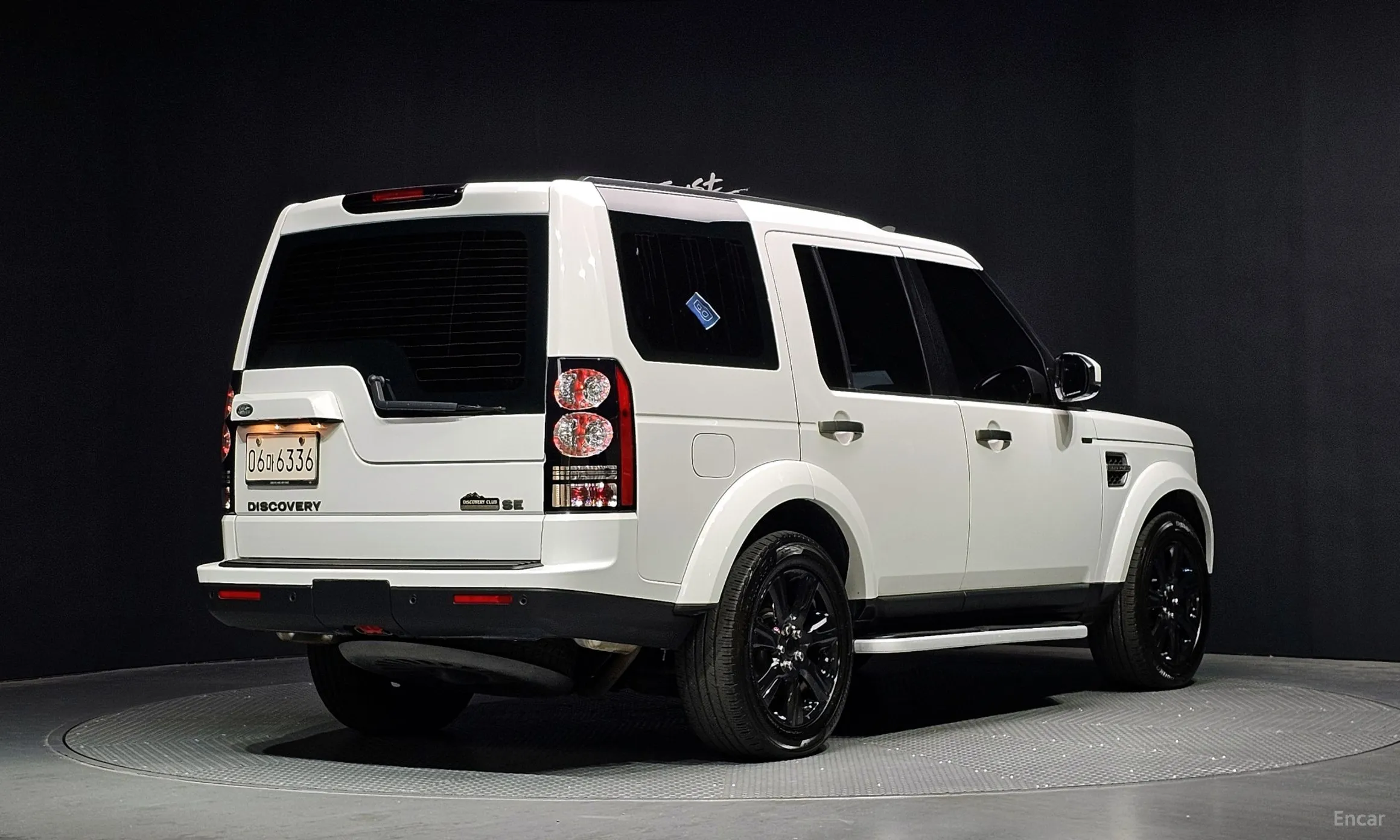 Land Rover Discovery 4 превью 2