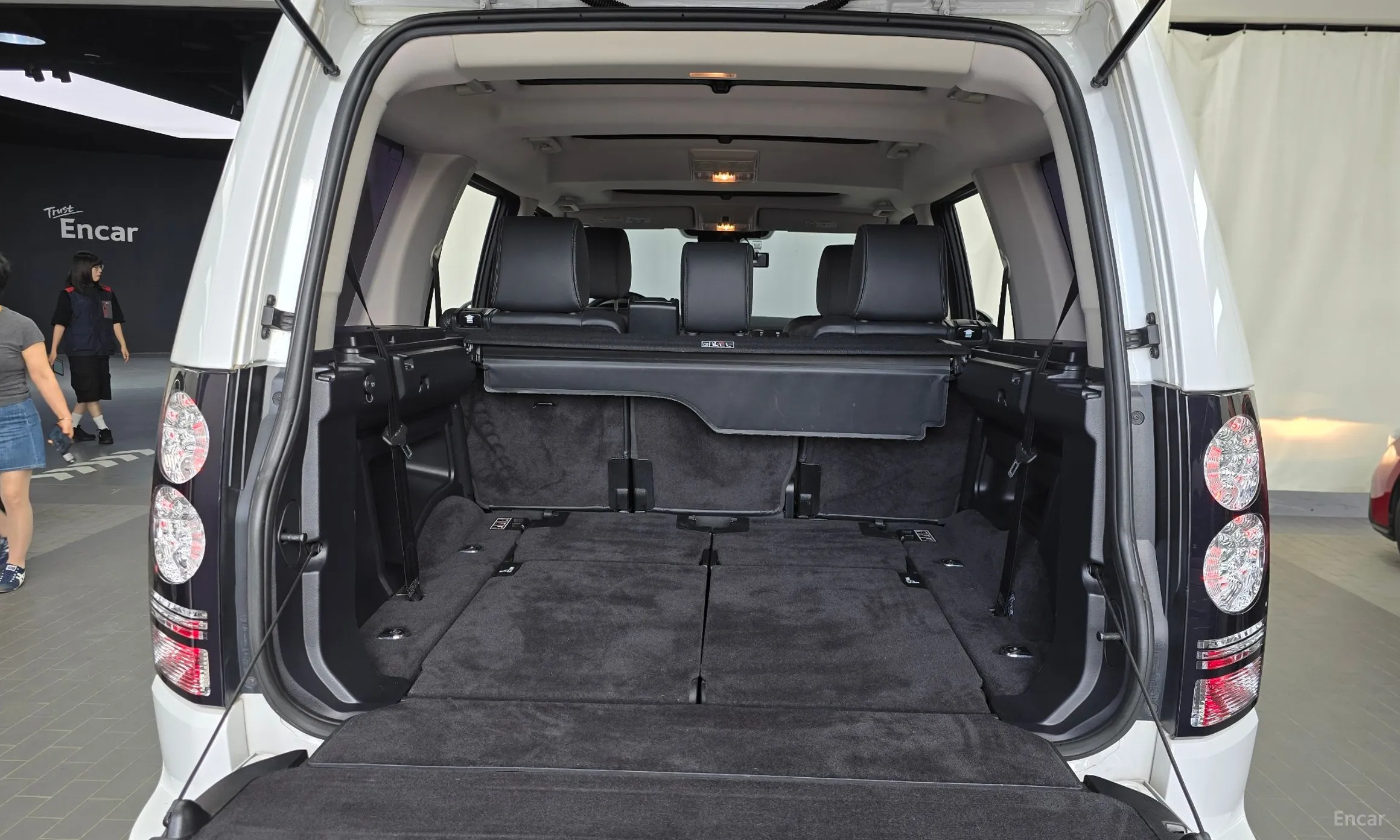 Land Rover Discovery 4 превью 20