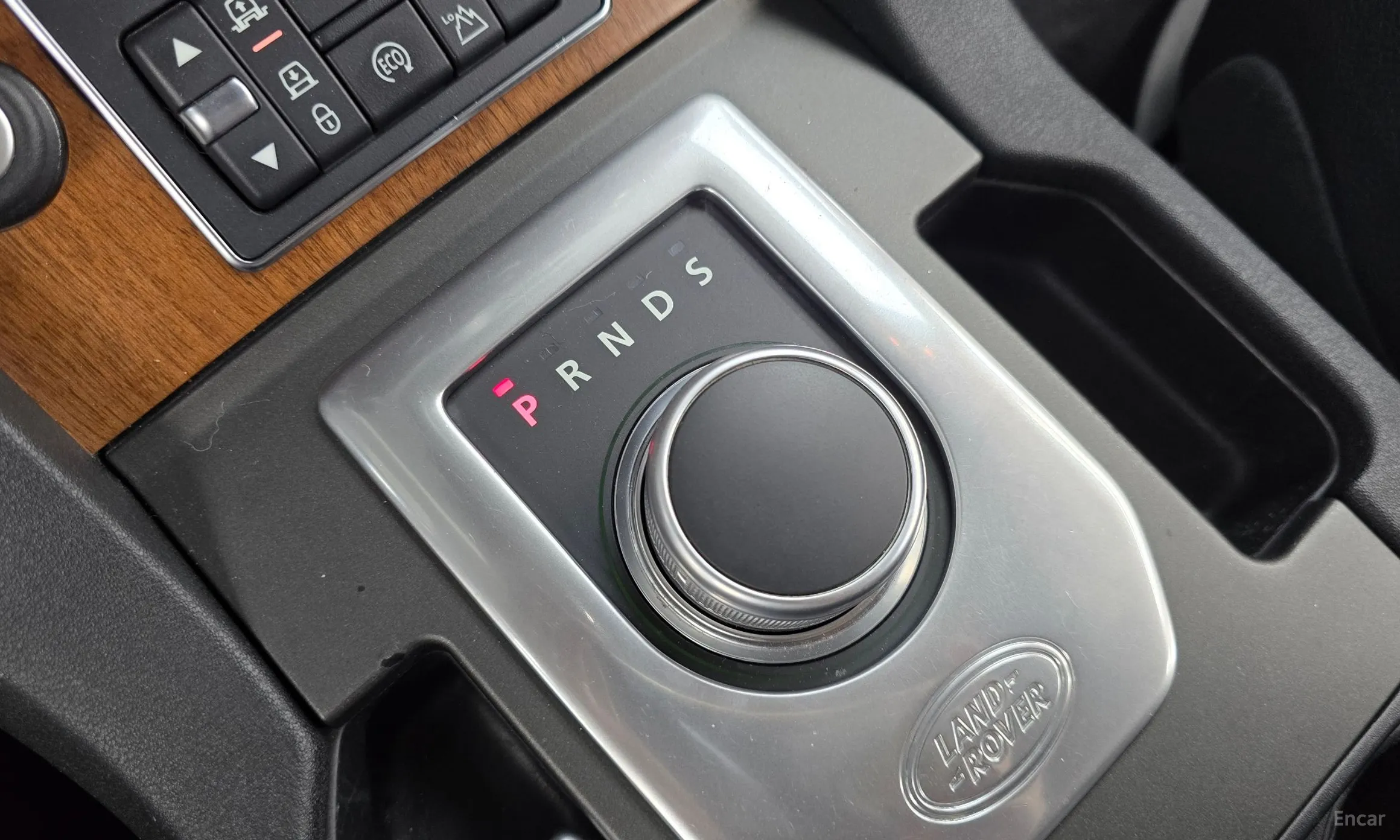 Land Rover Discovery 4 превью 9