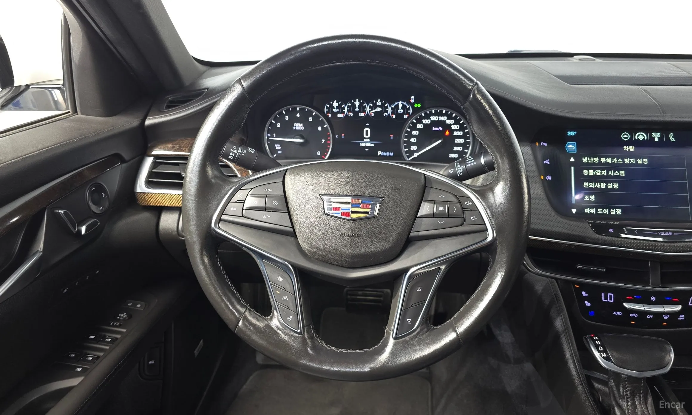 Cadillac CT6 превью 13