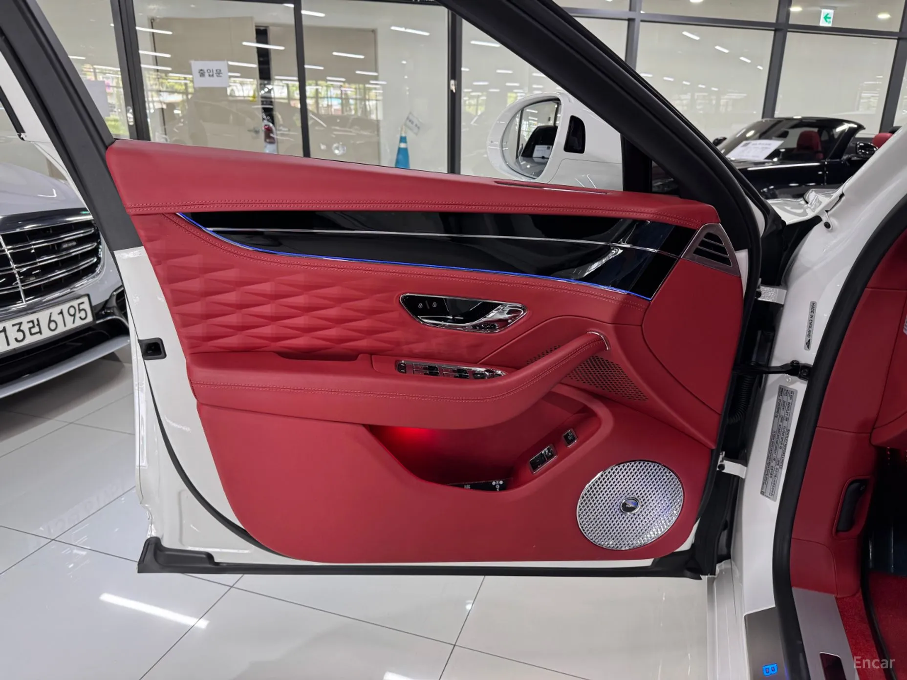 Bentley Flying Spur 3rd Generation превью 6