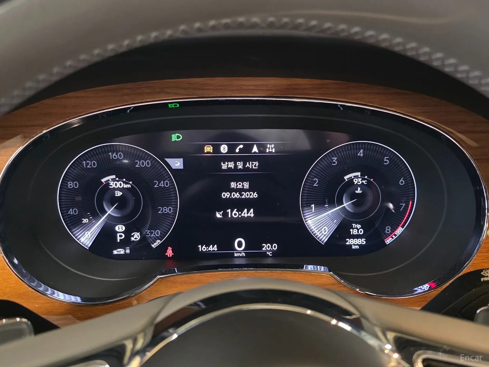 Bentley Bentayga превью 9