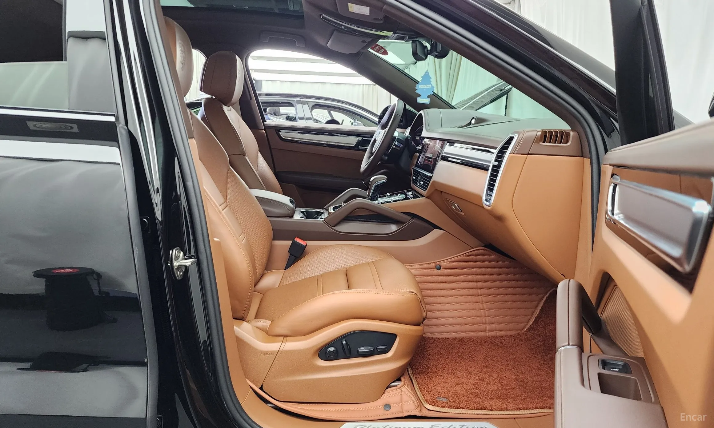 Porsche Cayenne (PO536) превью 11