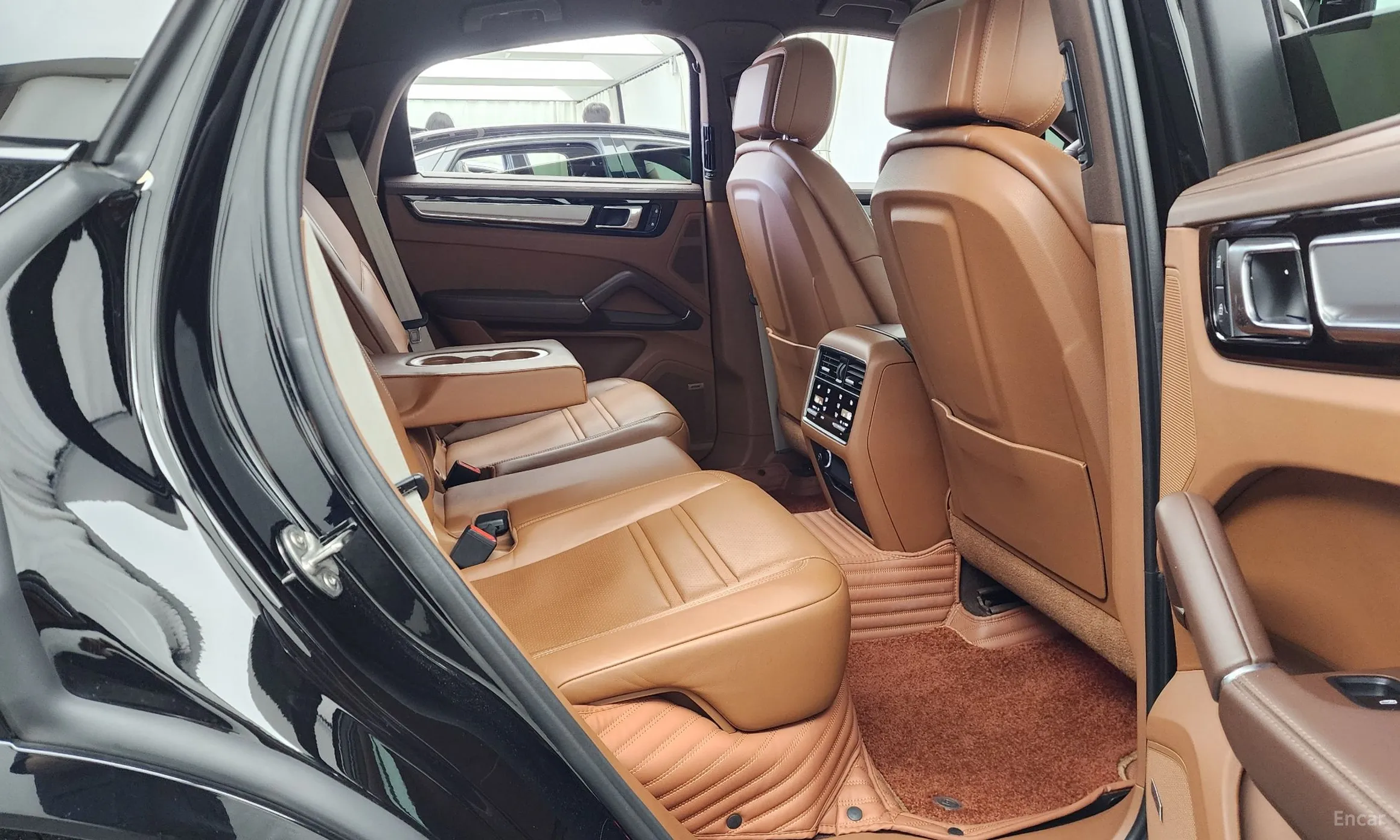 Porsche Cayenne (PO536) превью 12