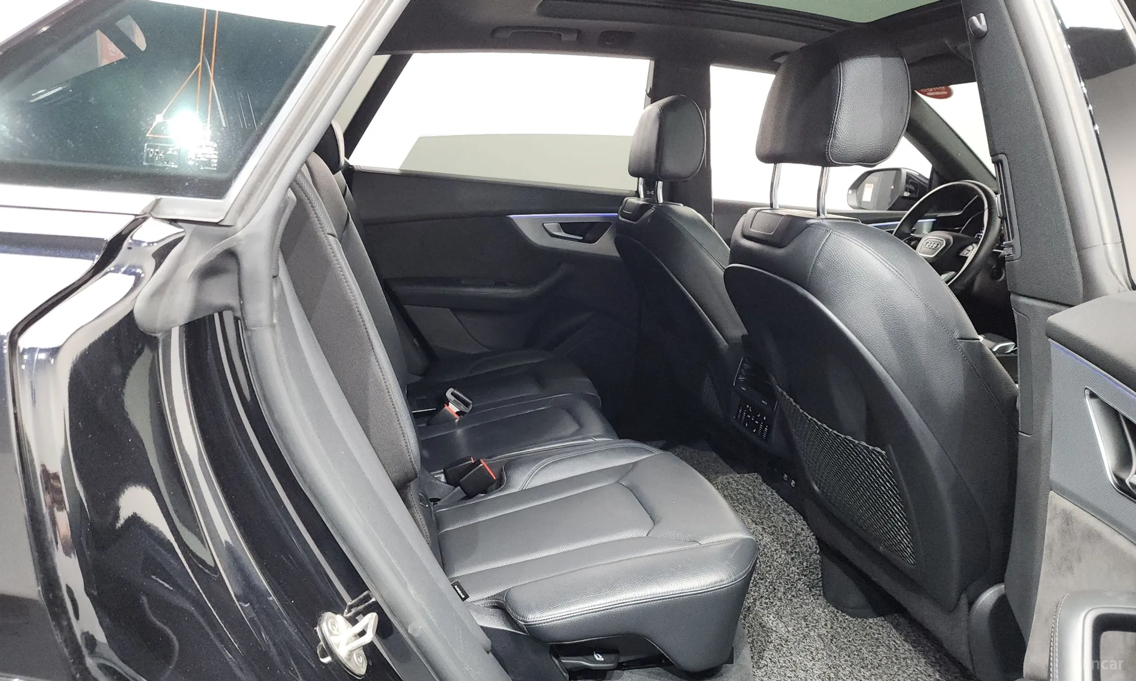 Audi Q8 (4M) превью 12