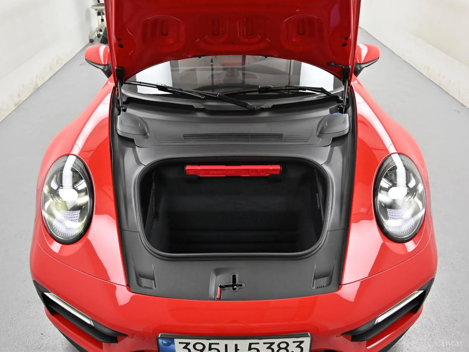 Porsche 911 (992) превью 15